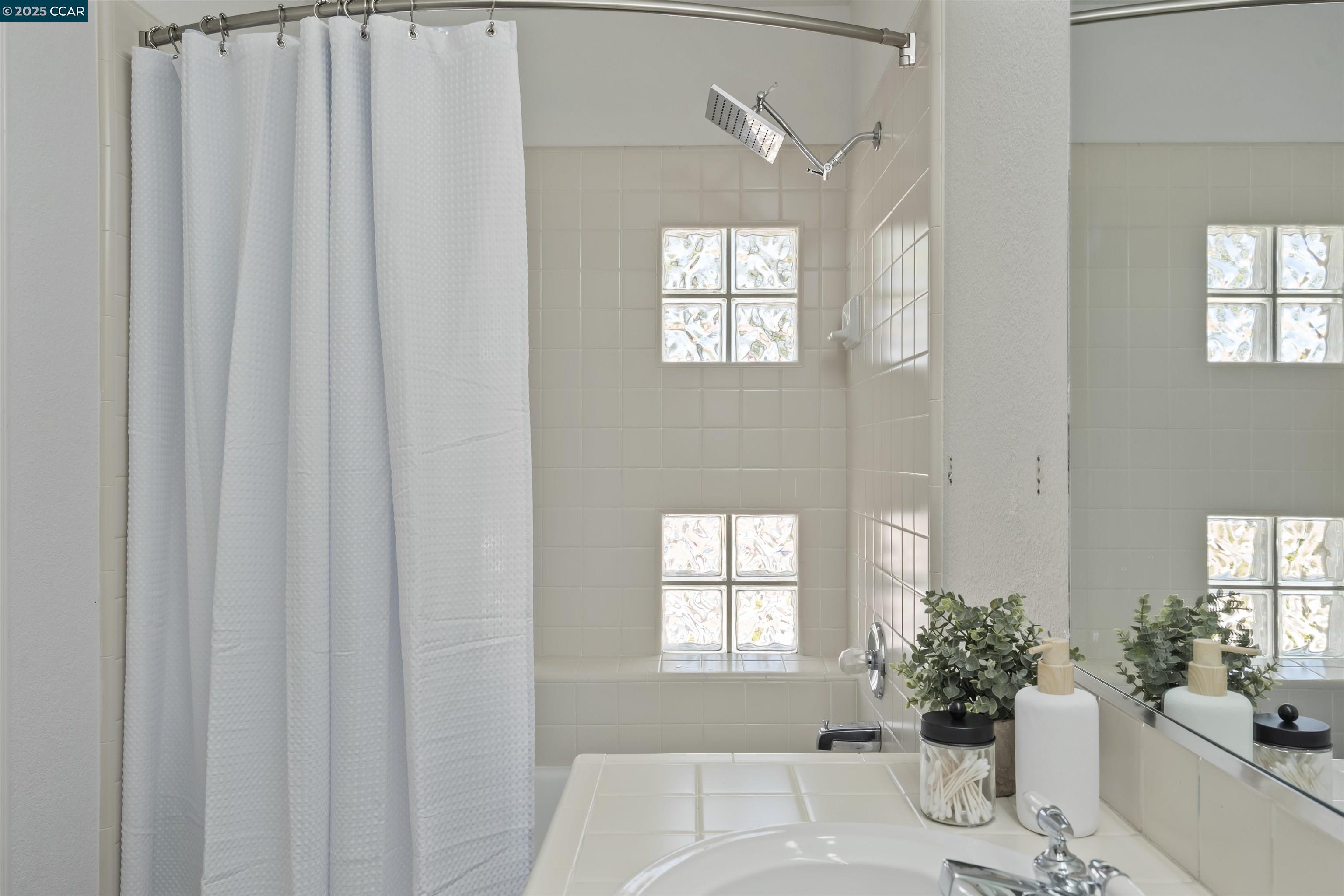 Detail Gallery Image 30 of 48 For 6178 Lakeview Cir, San Ramon,  CA 94582 - 2 Beds | 2/1 Baths