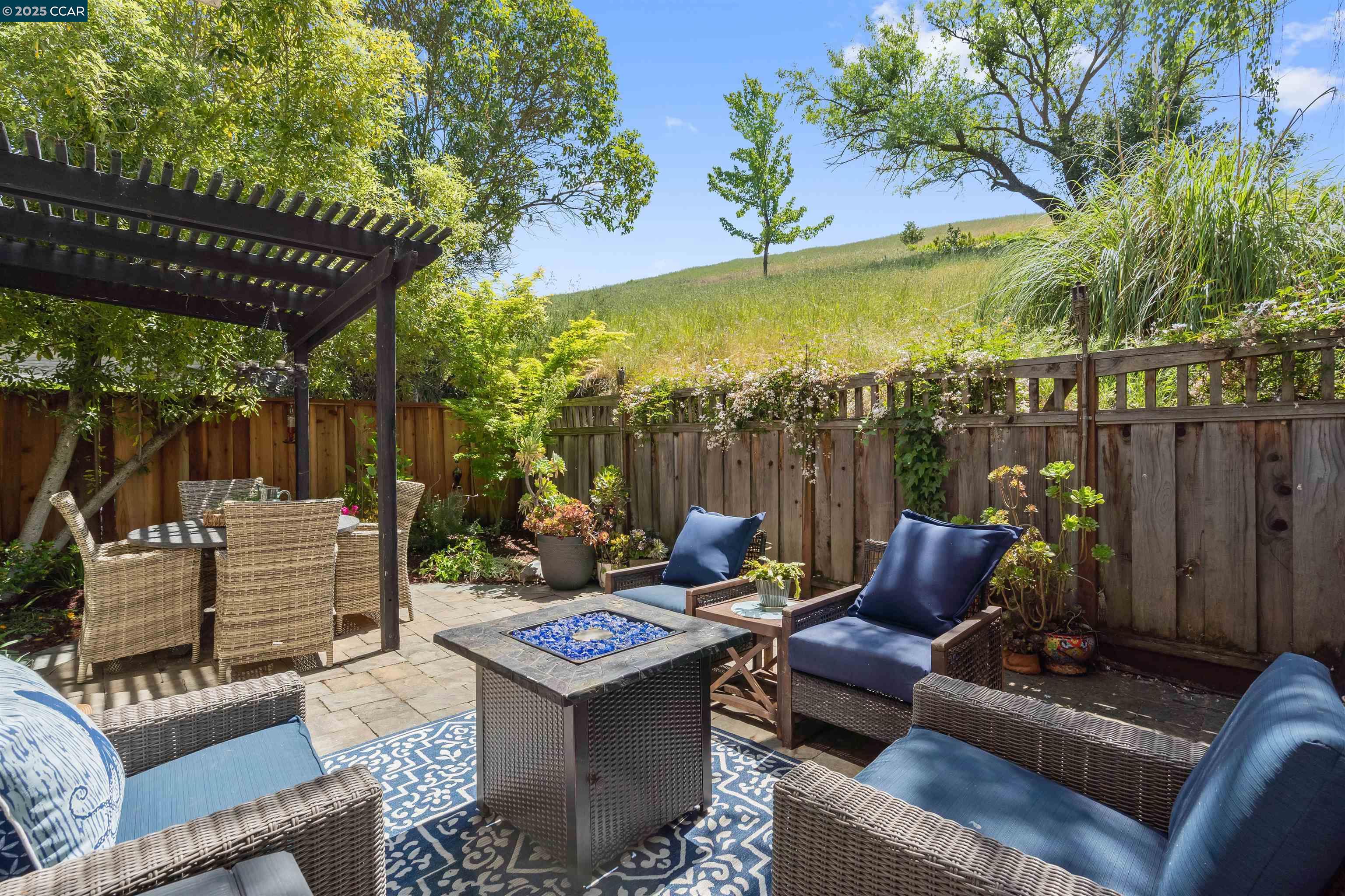 Detail Gallery Image 33 of 48 For 6178 Lakeview Cir, San Ramon,  CA 94582 - 2 Beds | 2/1 Baths
