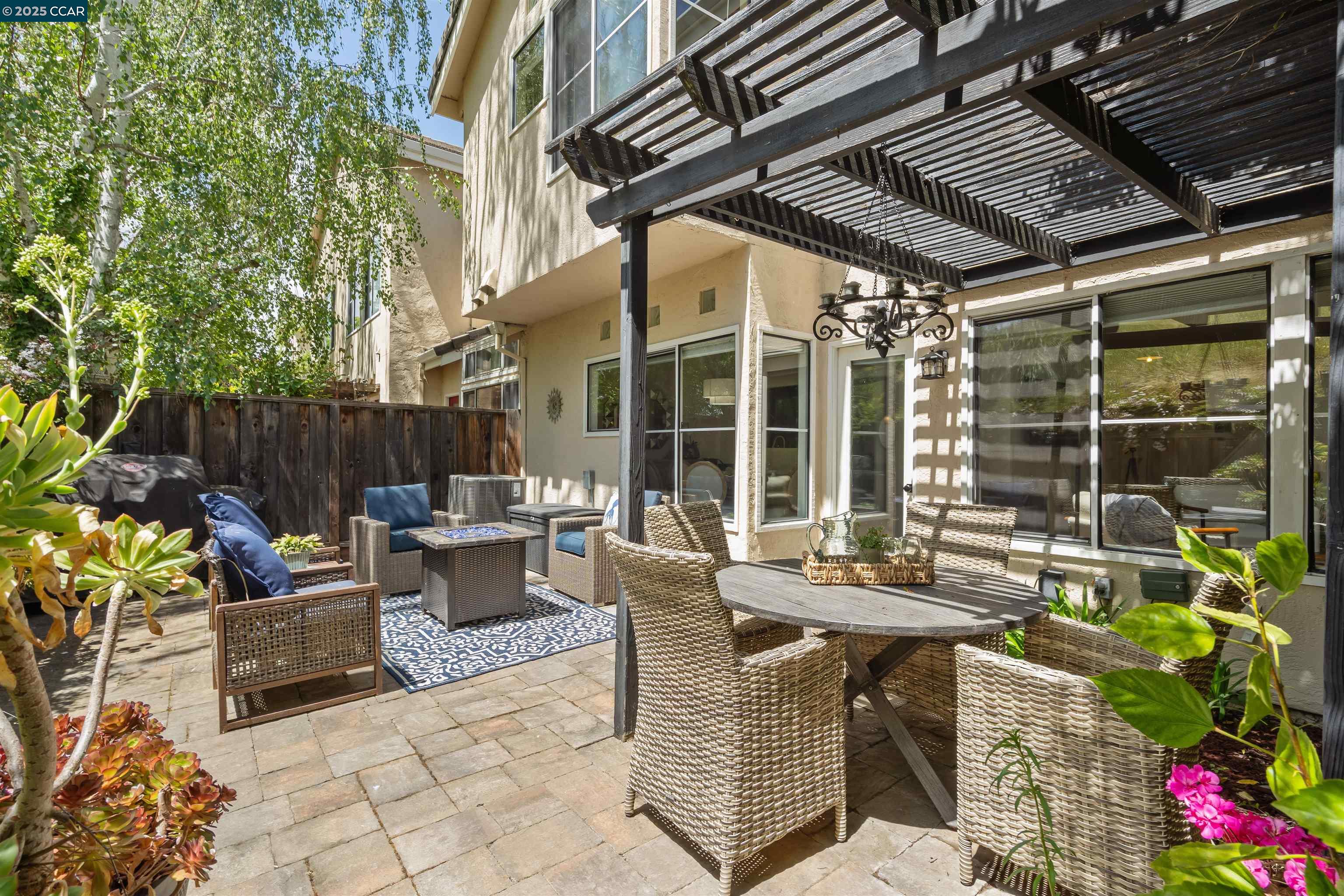 Detail Gallery Image 38 of 48 For 6178 Lakeview Cir, San Ramon,  CA 94582 - 2 Beds | 2/1 Baths