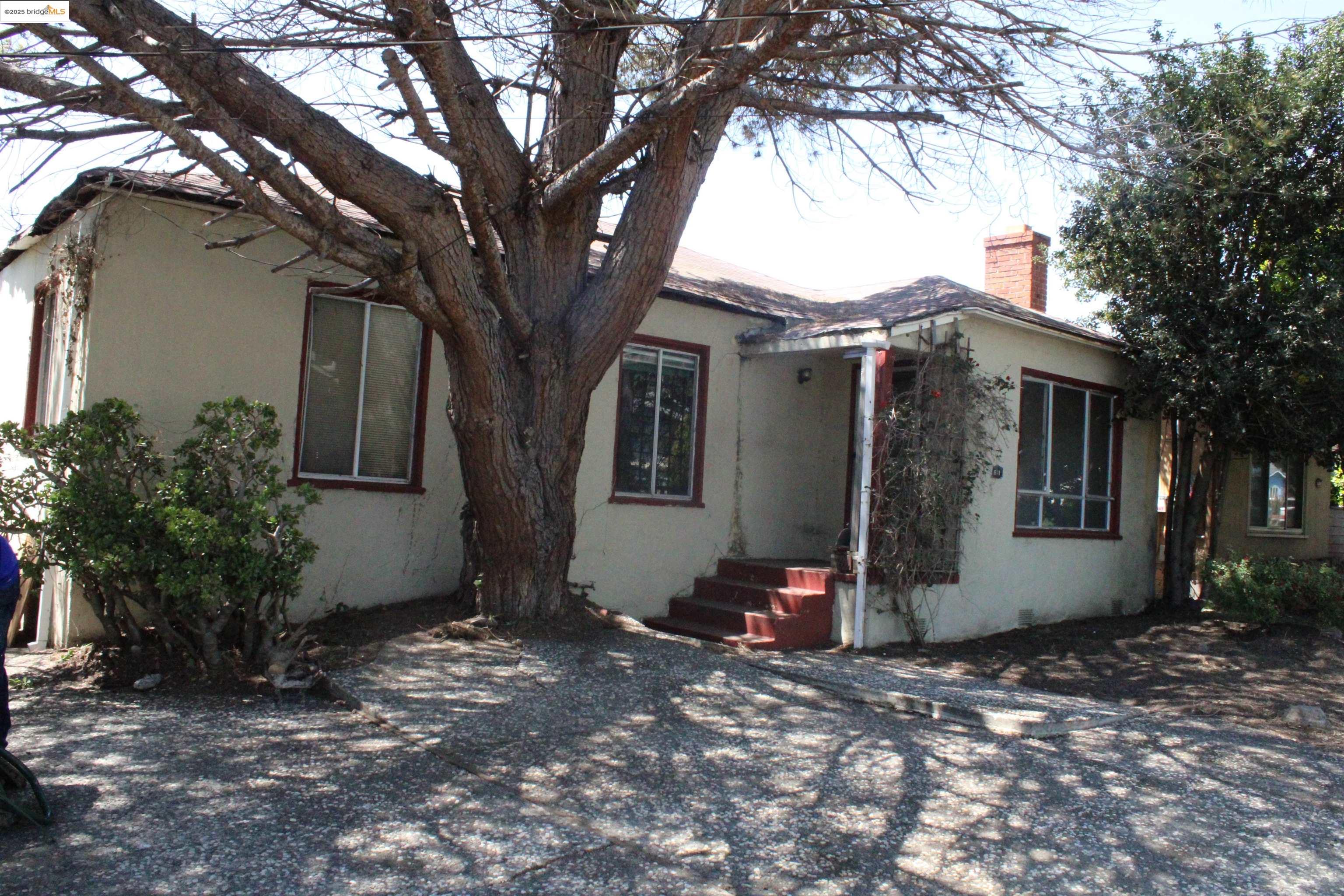 Detail Gallery Image 1 of 1 For 611 Norvell St, El Cerrito,  CA 94530 - 3 Beds | 1 Baths