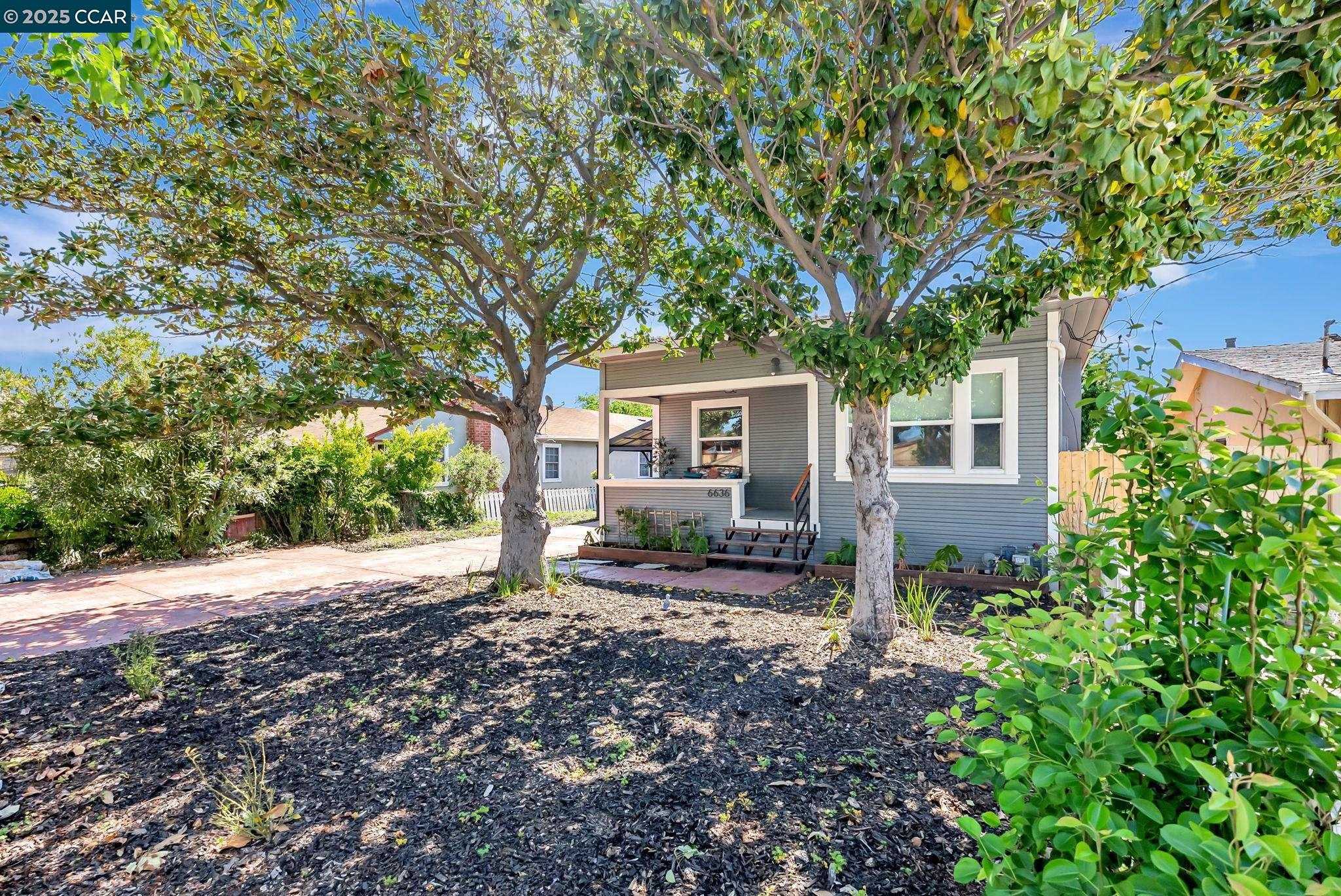Detail Gallery Image 1 of 43 For 6636 Graham Ave, Newark,  CA 94560 - 2 Beds | 1 Baths