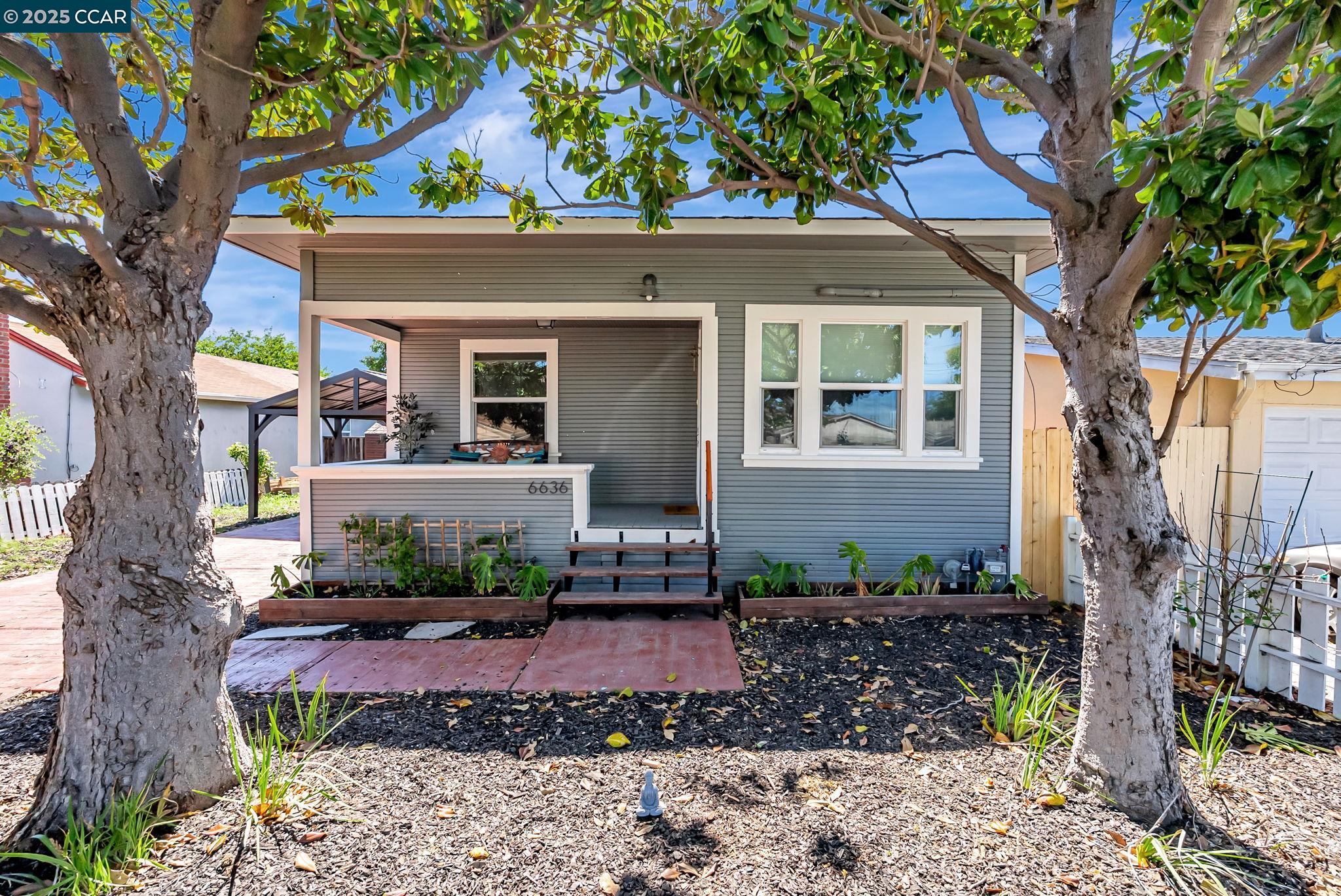 Detail Gallery Image 2 of 43 For 6636 Graham Ave, Newark,  CA 94560 - 2 Beds | 1 Baths