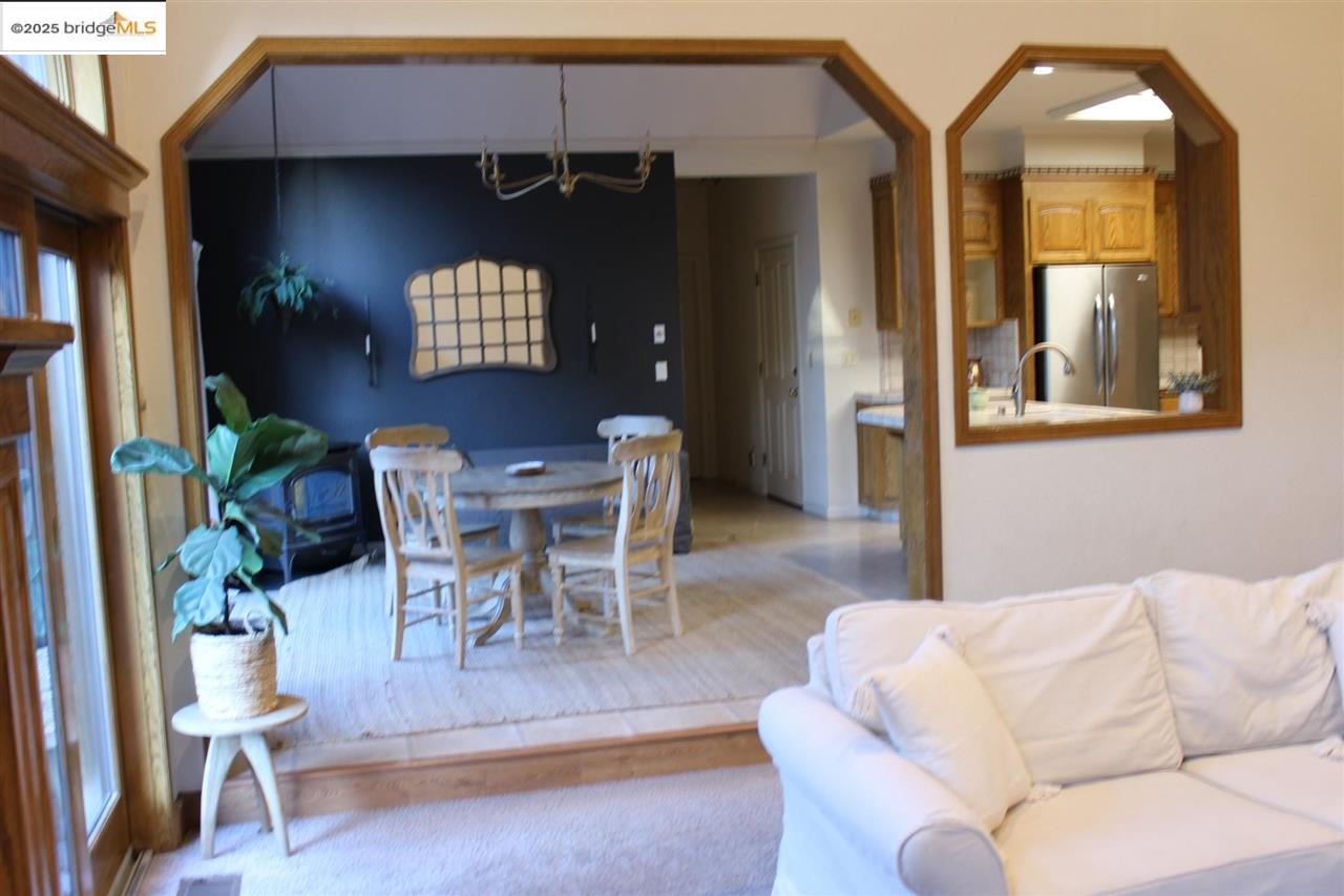 Detail Gallery Image 11 of 59 For 20965 O'brien, Sonora,  CA 95370 - 4 Beds | 3/1 Baths