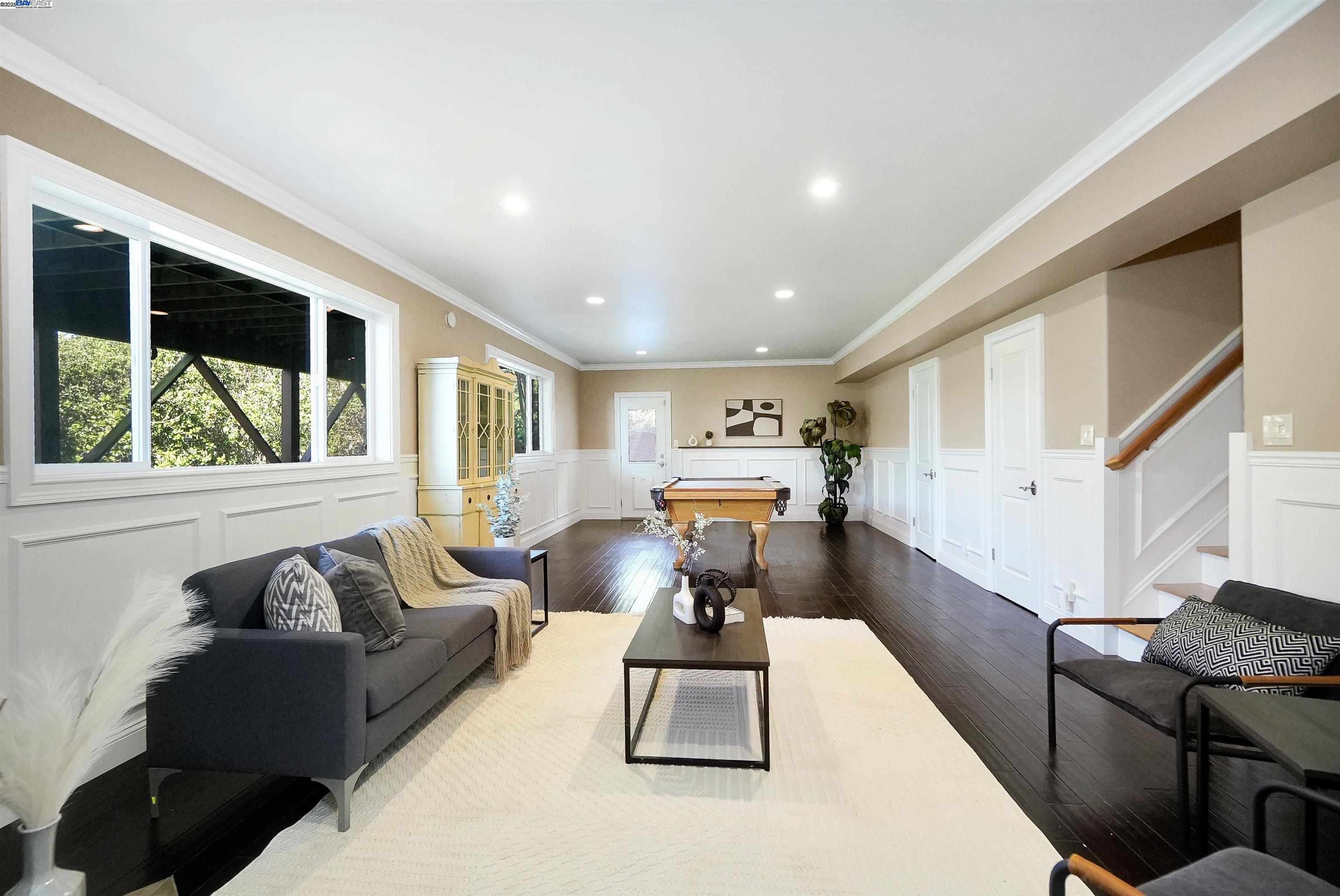 Detail Gallery Image 40 of 55 For 3218 Oakes Dr, Hayward,  CA 94542 - 5 Beds | 3/1 Baths