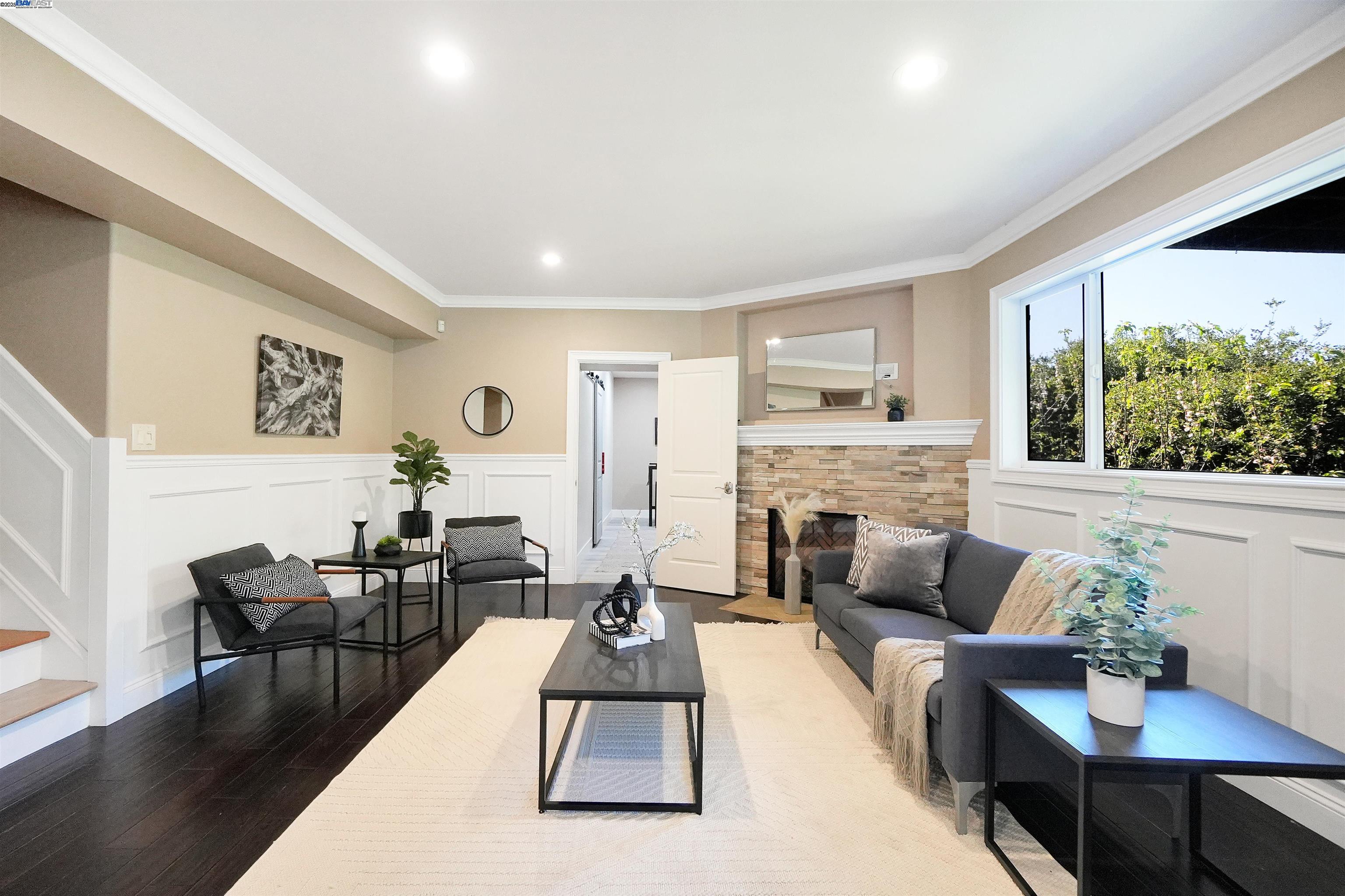 Detail Gallery Image 43 of 55 For 3218 Oakes Dr, Hayward,  CA 94542 - 5 Beds | 3/1 Baths