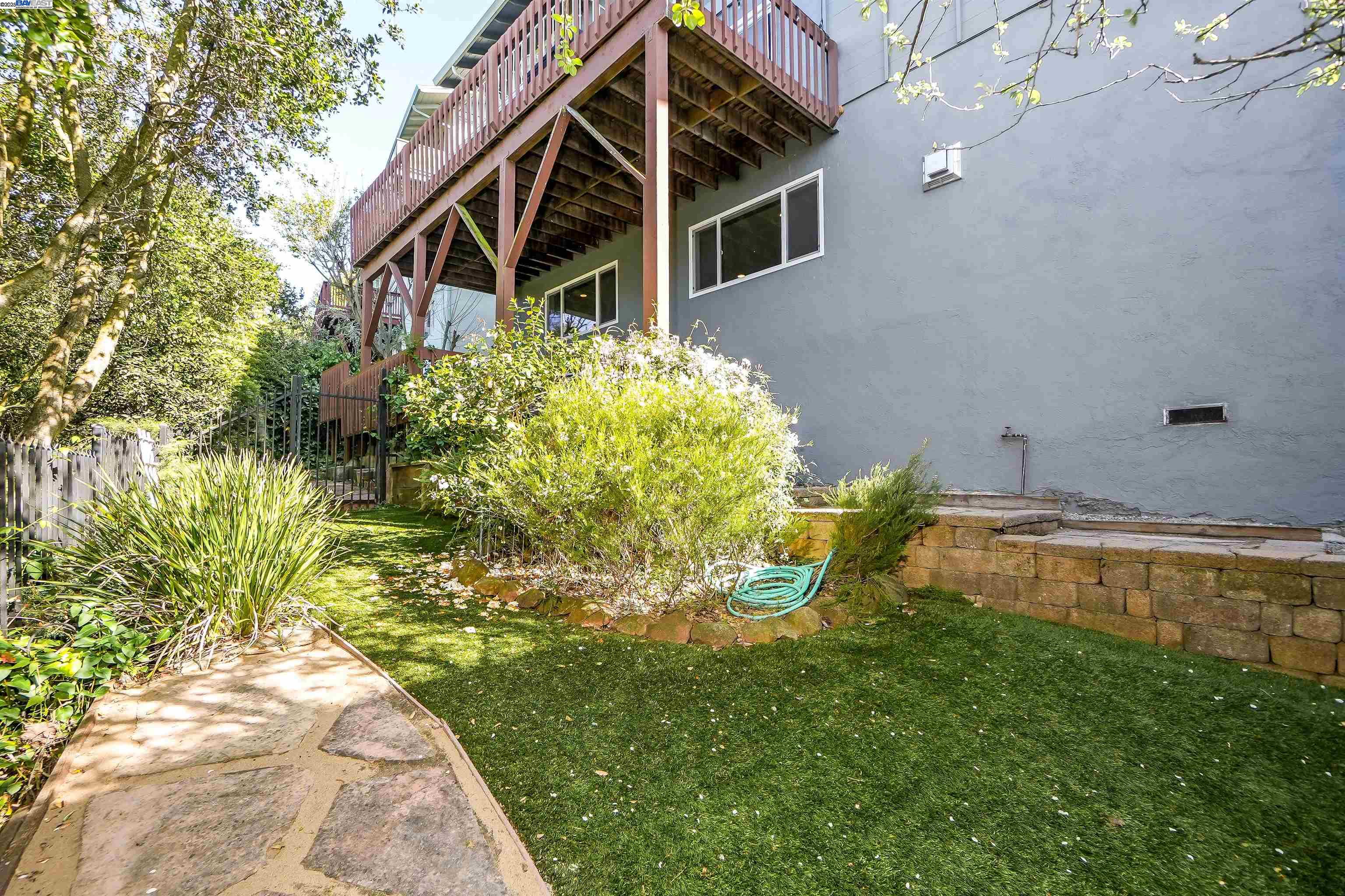 Detail Gallery Image 48 of 55 For 3218 Oakes Dr, Hayward,  CA 94542 - 5 Beds | 3/1 Baths
