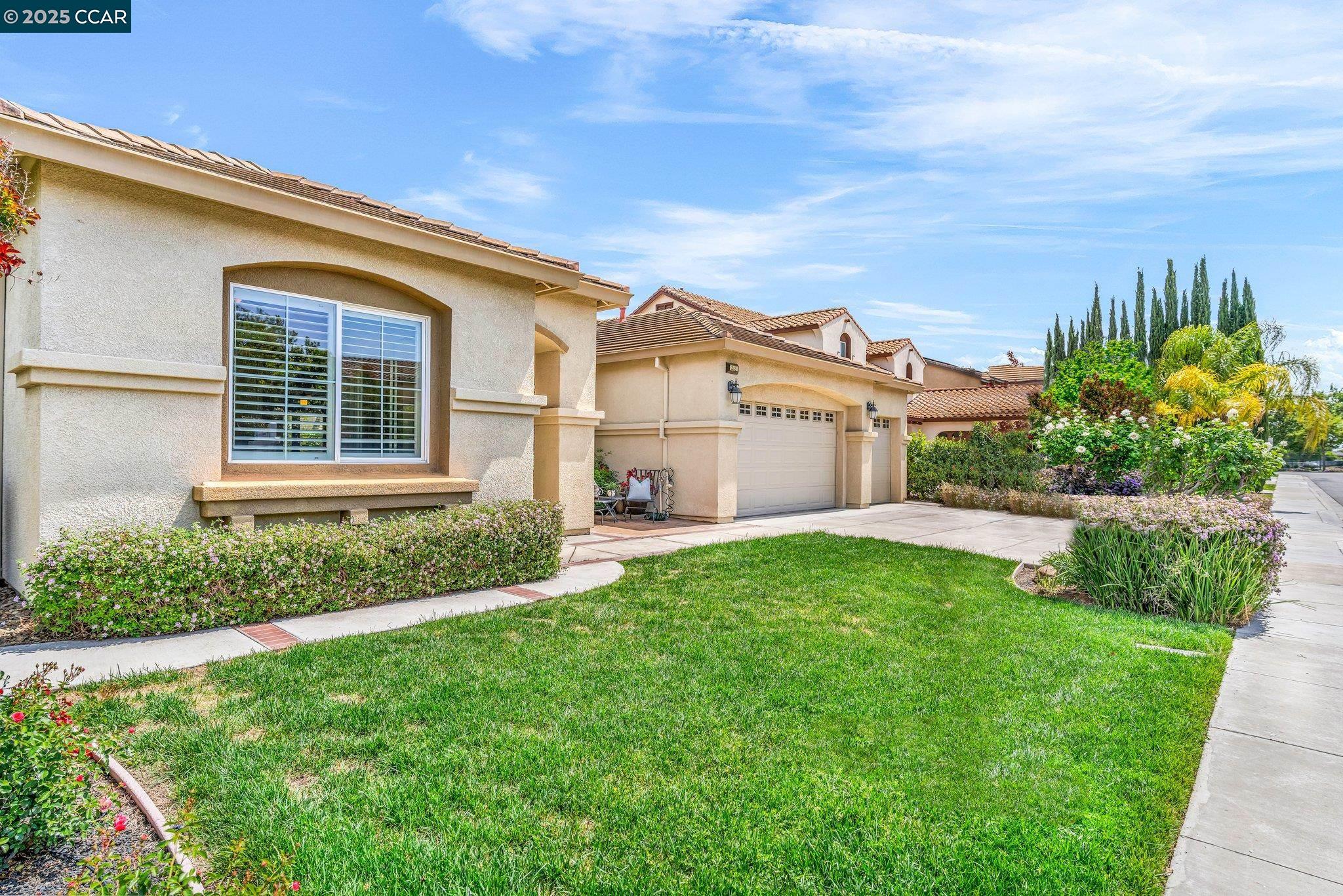 Detail Gallery Image 2 of 59 For 213 Shady Oak Dr, Oakley,  CA 94561 - 4 Beds | 3 Baths