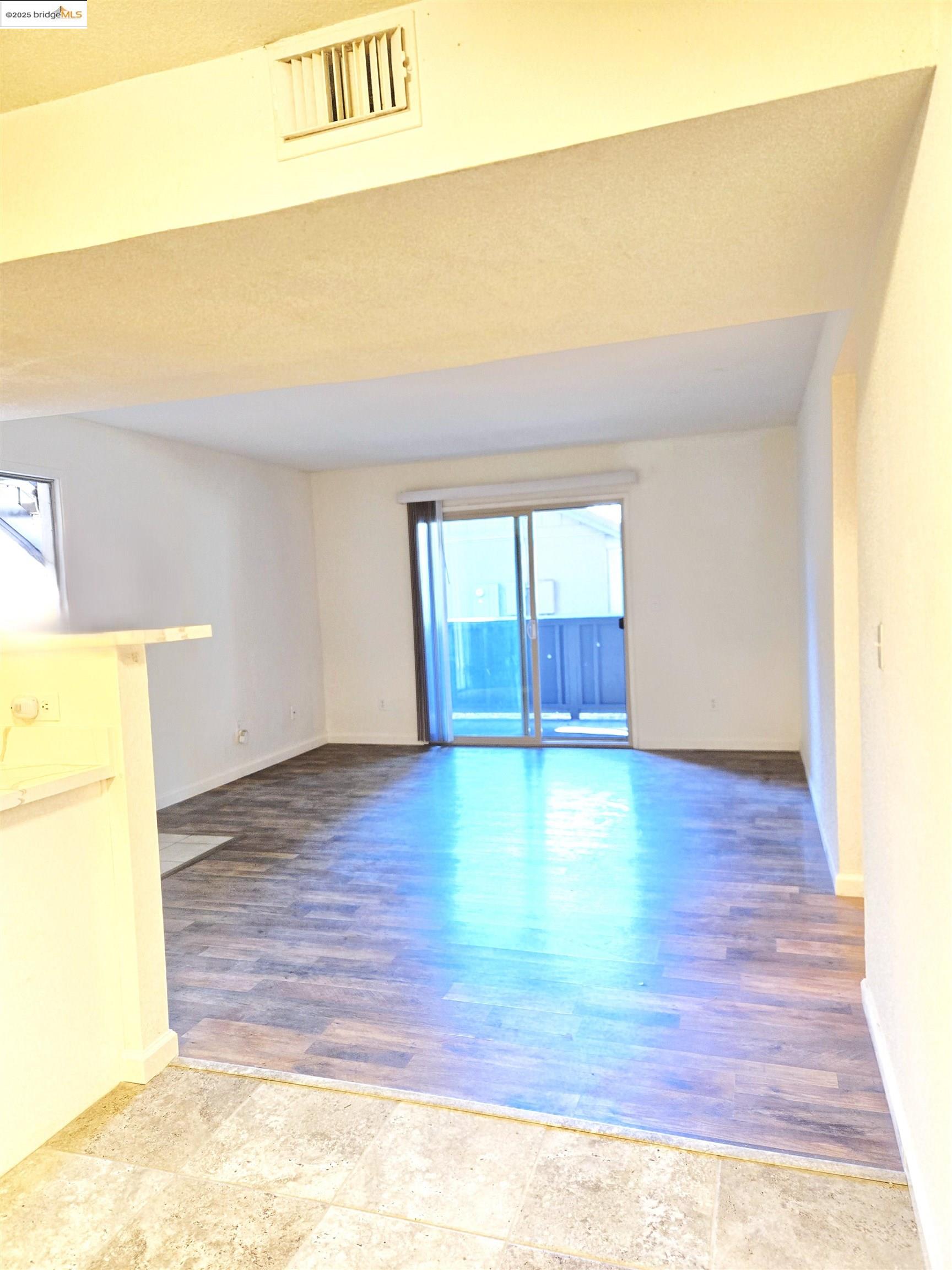 Photo #4: 41095337 Listing 