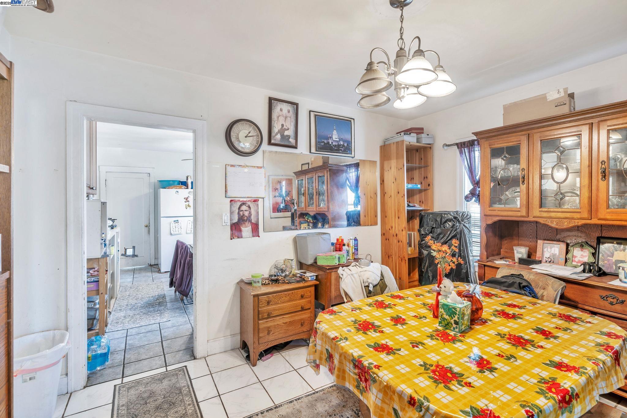 1550 79Th Ave, Oakland, California 94621, 2 Bedrooms Bedrooms, 5 Rooms Rooms,1 BathroomBathrooms,Residential,For Sale,1550 79Th Ave,41095341