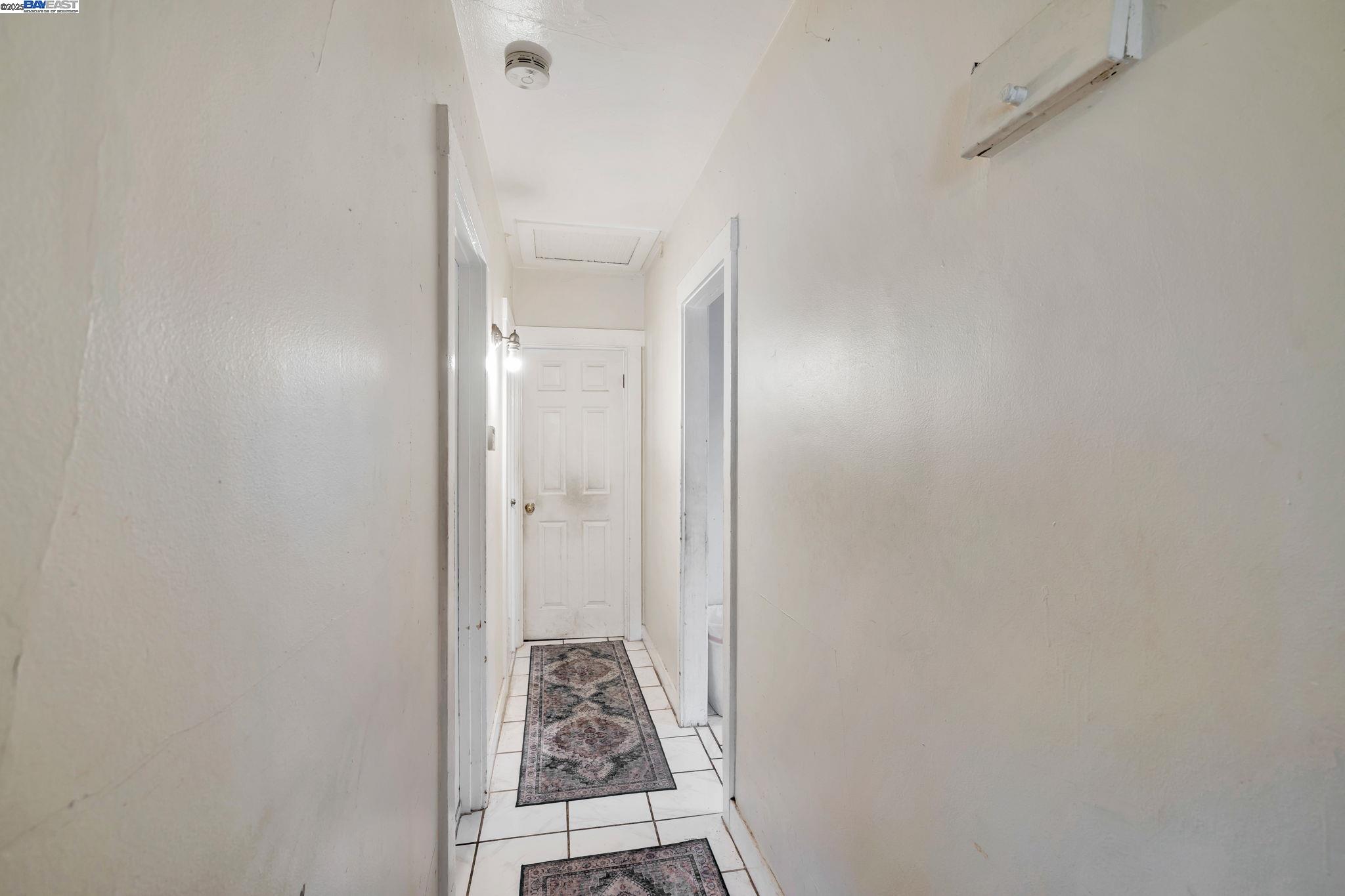 1550 79Th Ave, Oakland, California 94621, 2 Bedrooms Bedrooms, 5 Rooms Rooms,1 BathroomBathrooms,Residential,For Sale,1550 79Th Ave,41095341