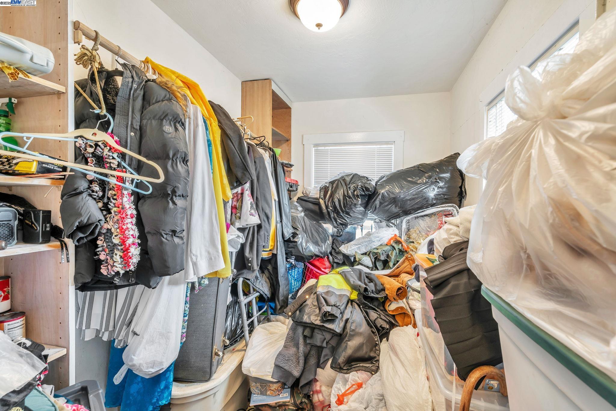 1550 79Th Ave, Oakland, California 94621, 2 Bedrooms Bedrooms, 5 Rooms Rooms,1 BathroomBathrooms,Residential,For Sale,1550 79Th Ave,41095341