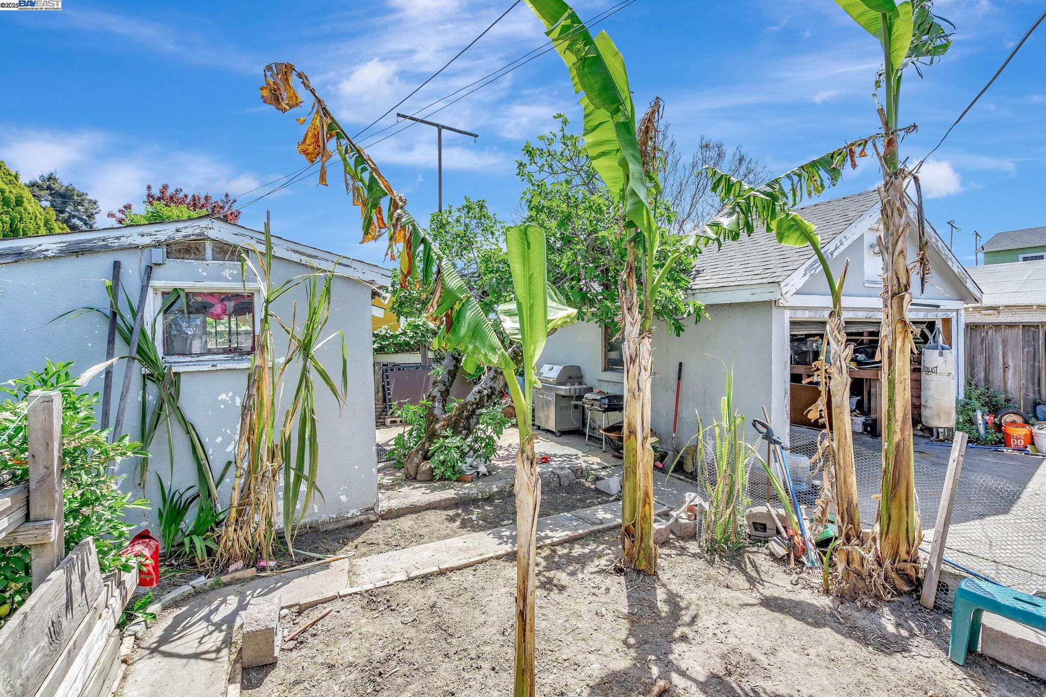 1550 79Th Ave, Oakland, California 94621, 2 Bedrooms Bedrooms, 5 Rooms Rooms,1 BathroomBathrooms,Residential,For Sale,1550 79Th Ave,41095341