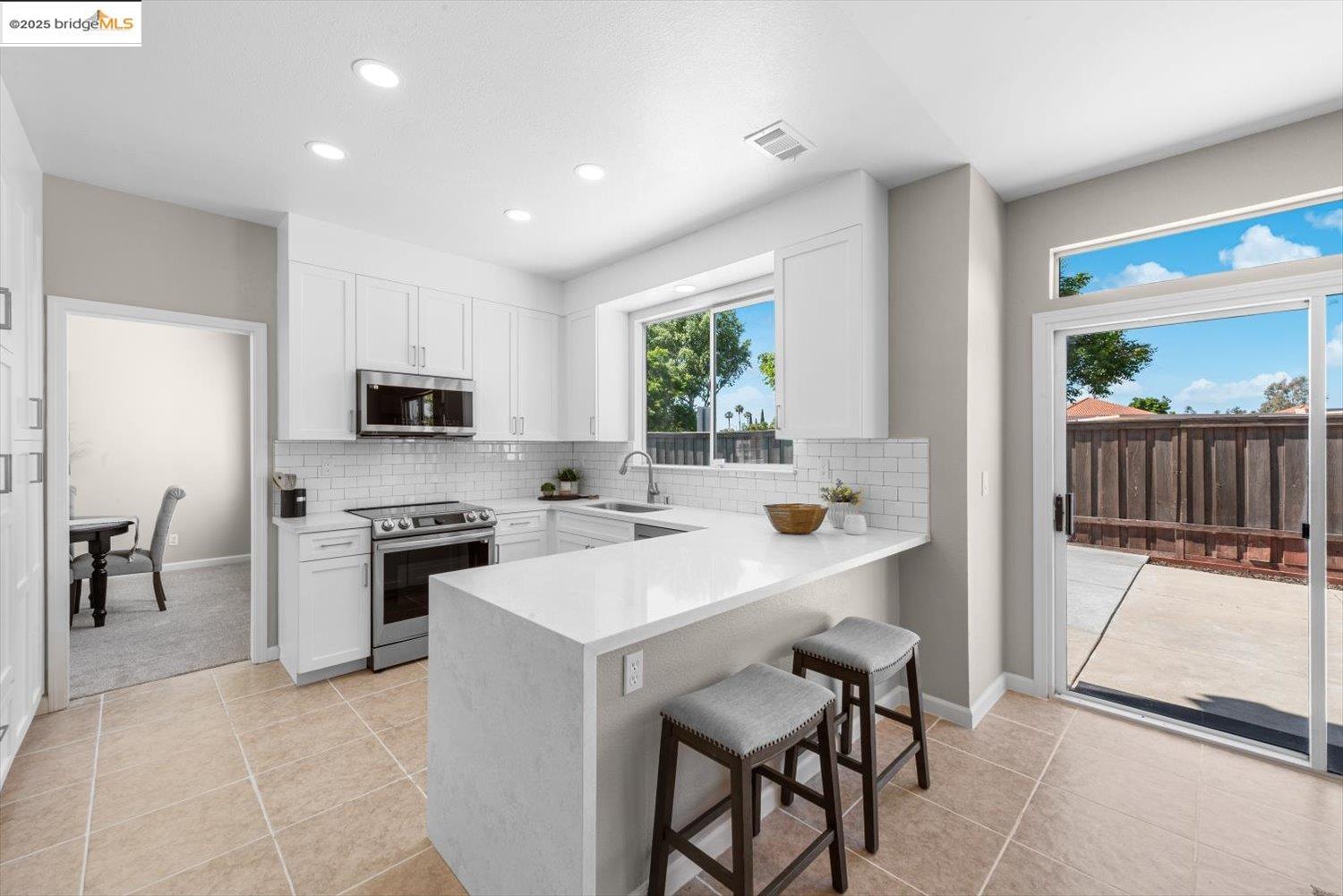 Detail Gallery Image 16 of 55 For 14 Cotati Ct, Oakley,  CA 94561 - 4 Beds | 2/1 Baths
