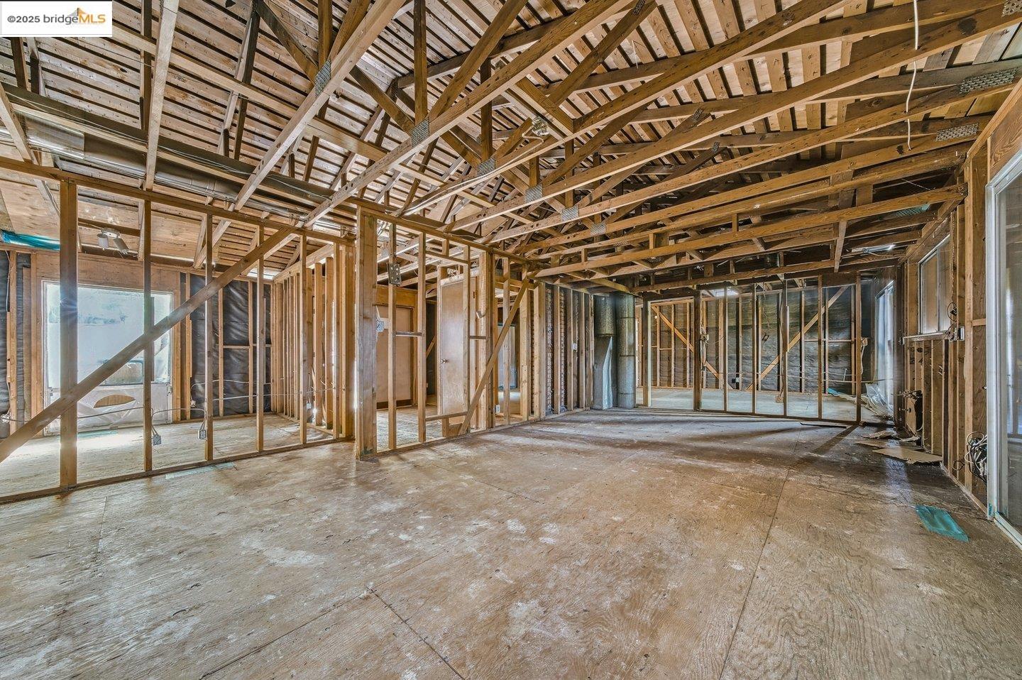 Detail Gallery Image 15 of 35 For , Oakland,  CA 94605 - 3 Beds | 2 Baths