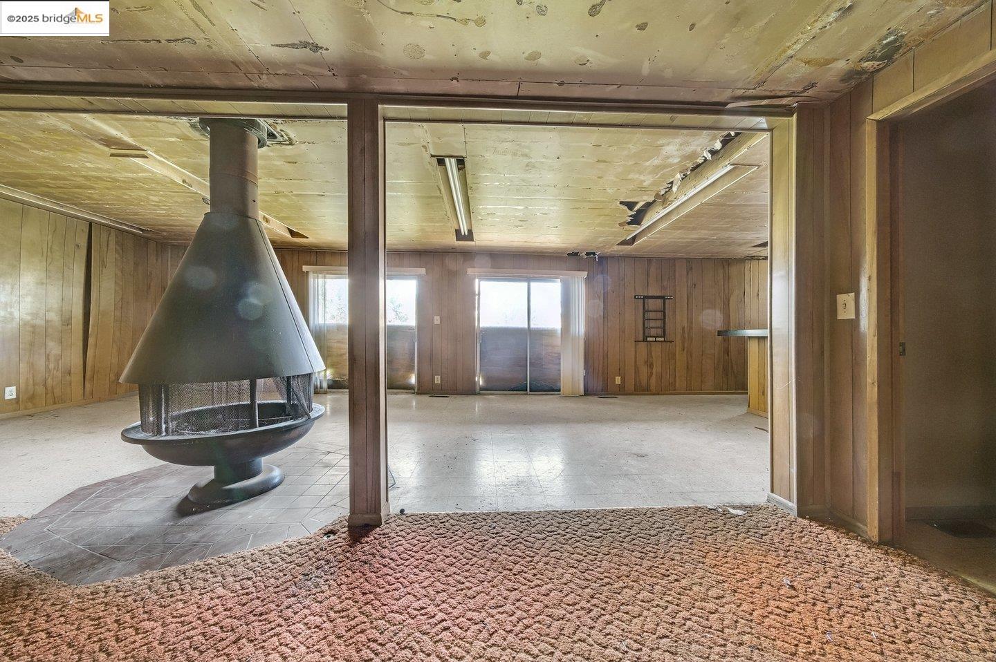 Detail Gallery Image 32 of 35 For , Oakland,  CA 94605 - 3 Beds | 2 Baths