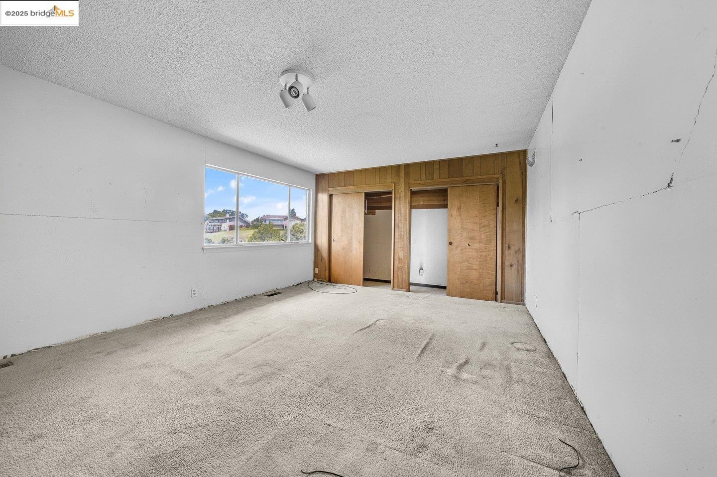 Detail Gallery Image 34 of 35 For , Oakland,  CA 94605 - 3 Beds | 2 Baths