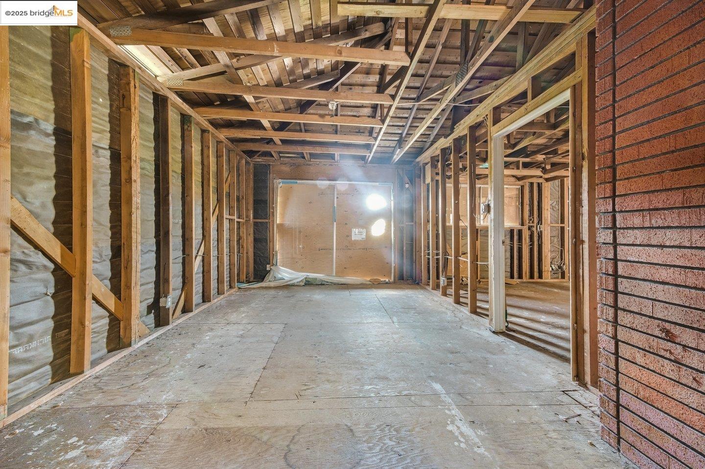 Detail Gallery Image 7 of 35 For , Oakland,  CA 94605 - 3 Beds | 2 Baths