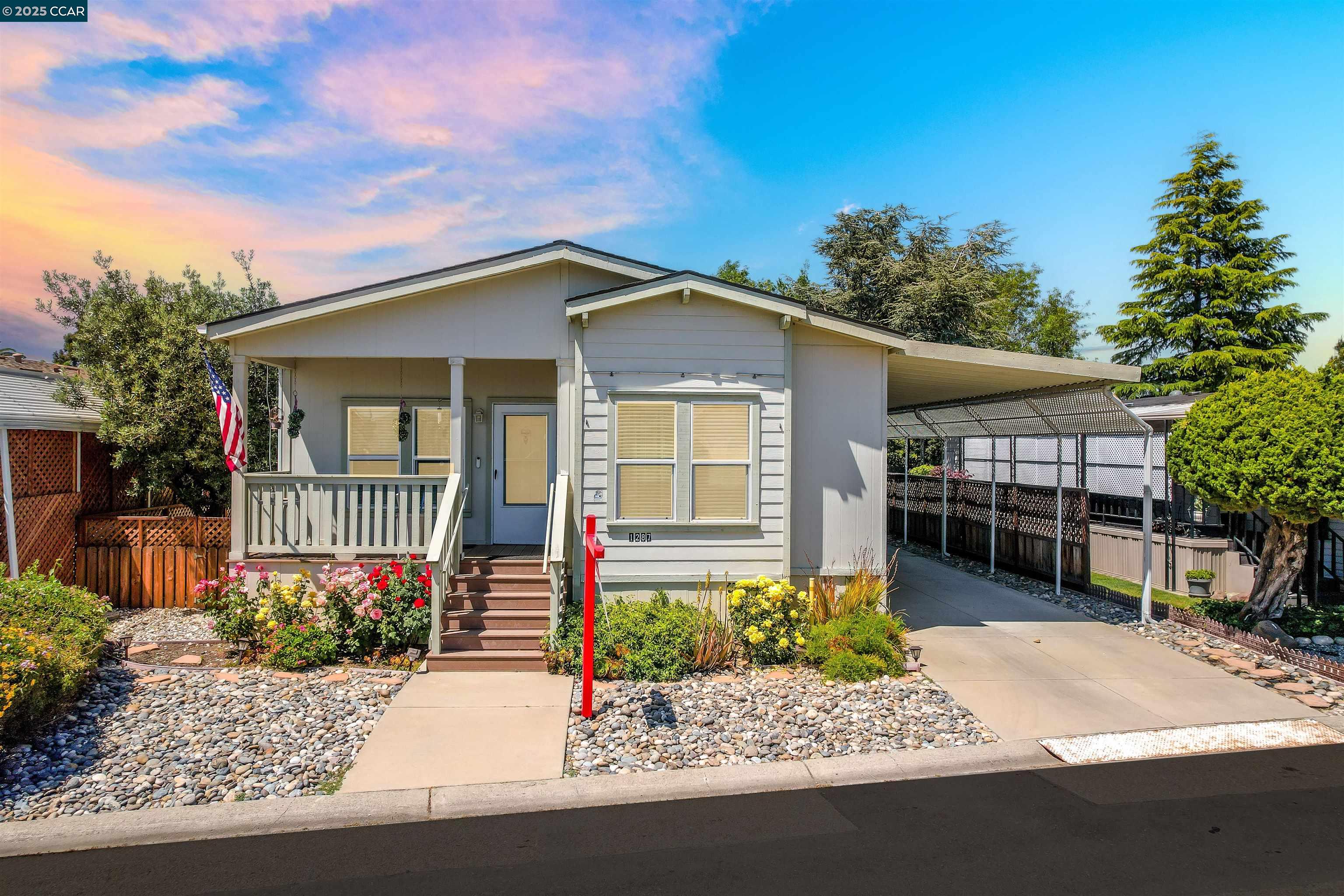 Detail Gallery Image 1 of 1 For 1287 Sussex Way, Hayward,  CA 94544 - 3 Beds | 2 Baths