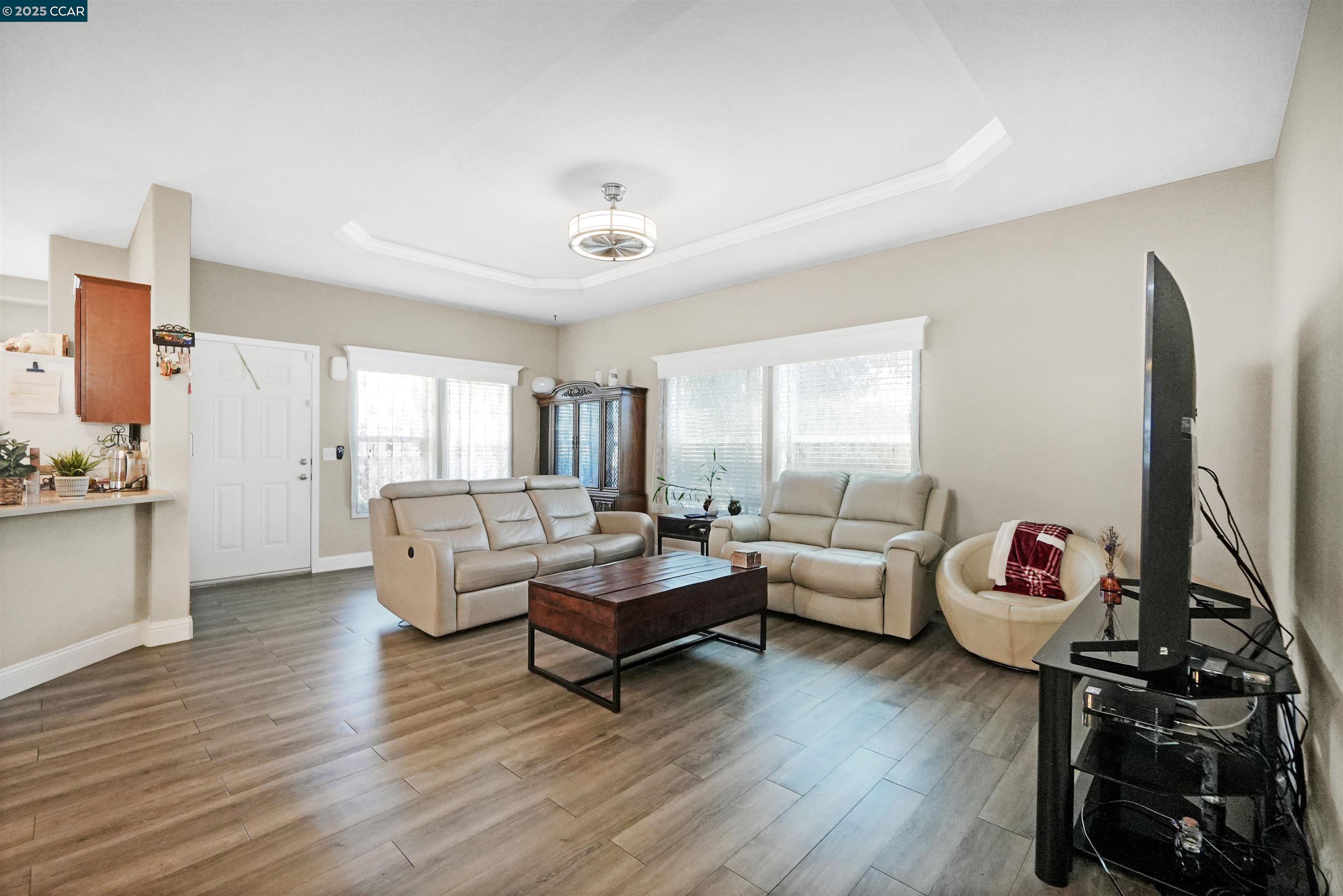 Detail Gallery Image 11 of 43 For 1287 Sussex Way, Hayward,  CA 94544 - 3 Beds | 2 Baths