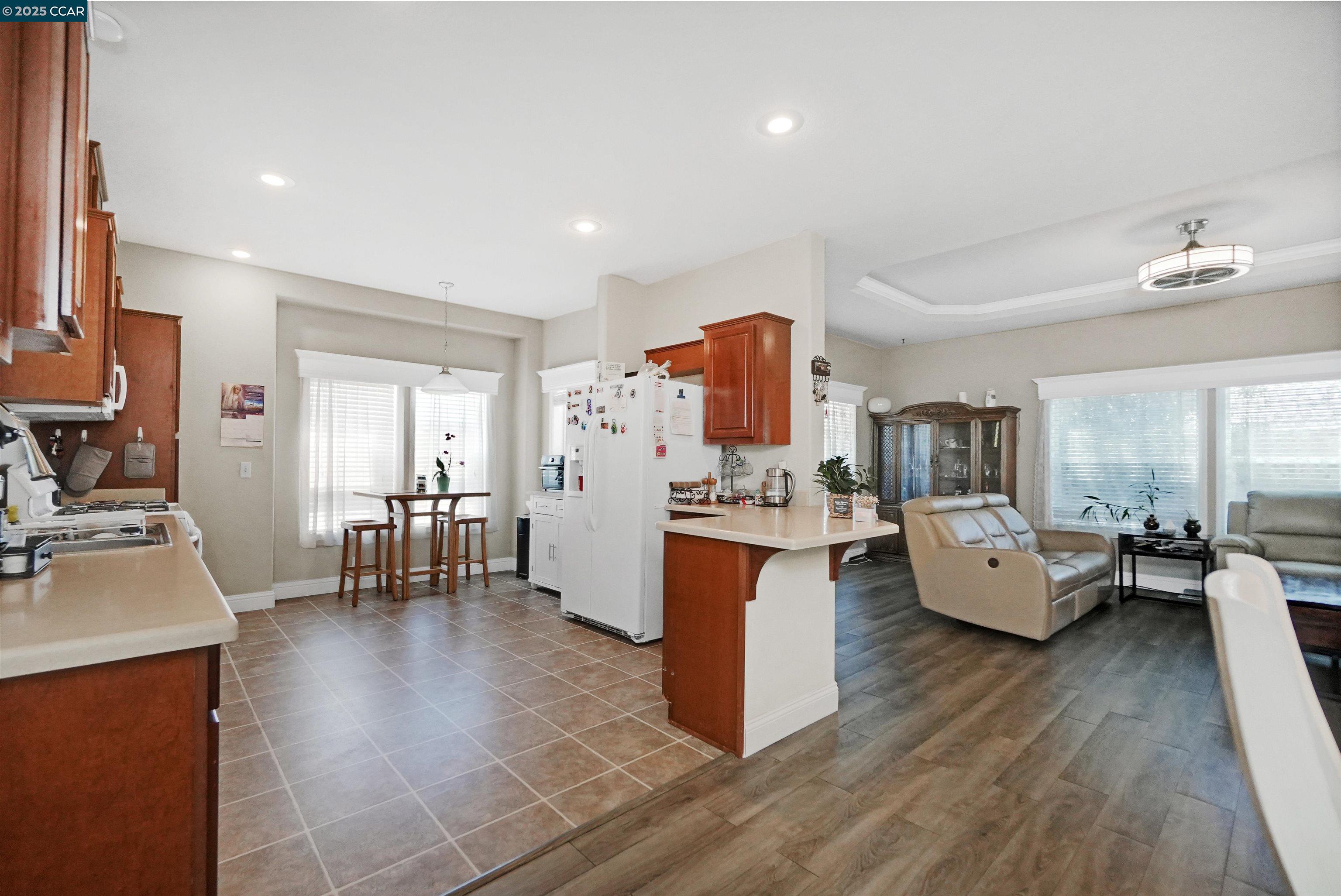 Detail Gallery Image 16 of 43 For 1287 Sussex Way, Hayward,  CA 94544 - 3 Beds | 2 Baths