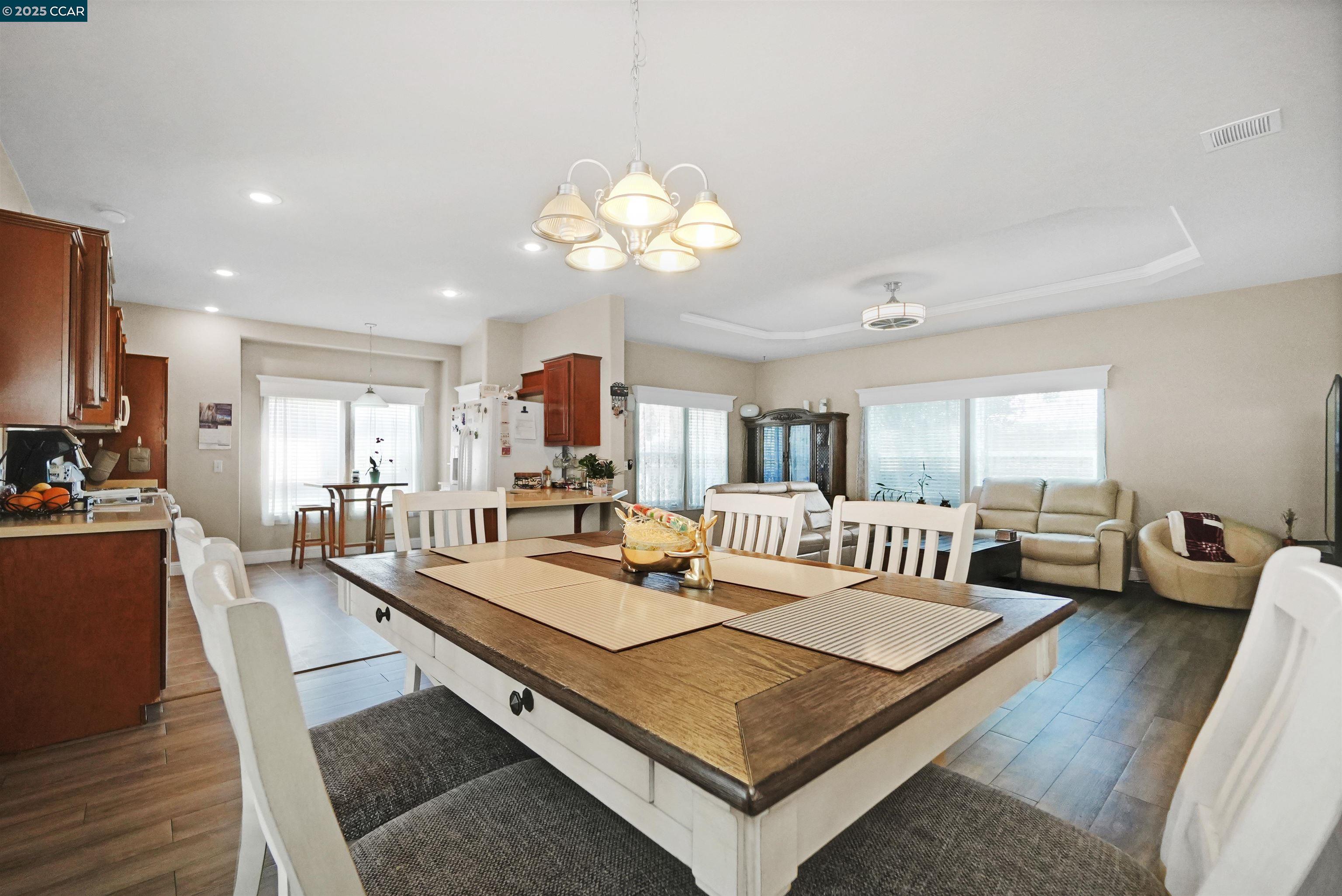 Detail Gallery Image 17 of 43 For 1287 Sussex Way, Hayward,  CA 94544 - 3 Beds | 2 Baths