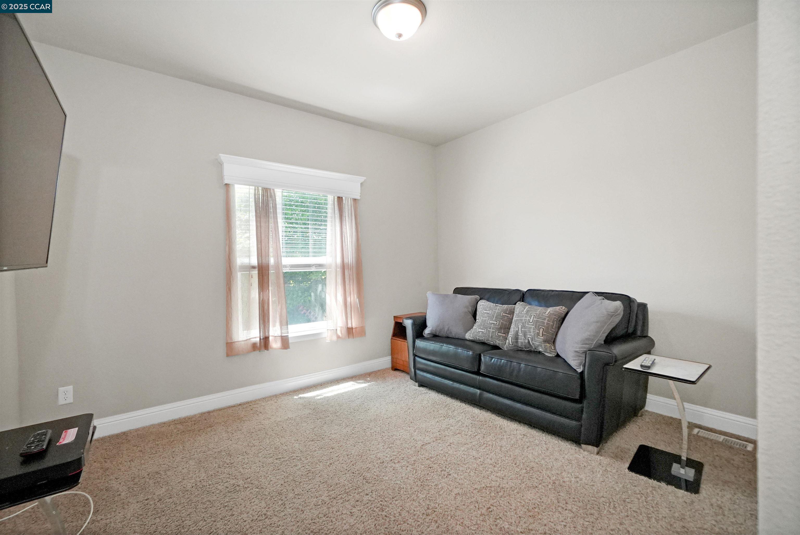Detail Gallery Image 21 of 43 For 1287 Sussex Way, Hayward,  CA 94544 - 3 Beds | 2 Baths