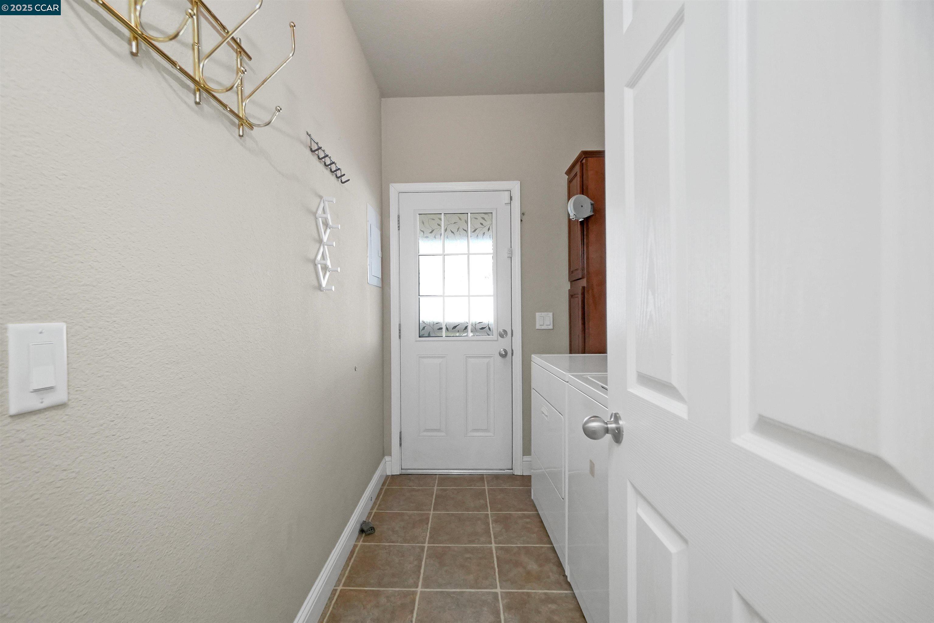 Detail Gallery Image 23 of 43 For 1287 Sussex Way, Hayward,  CA 94544 - 3 Beds | 2 Baths