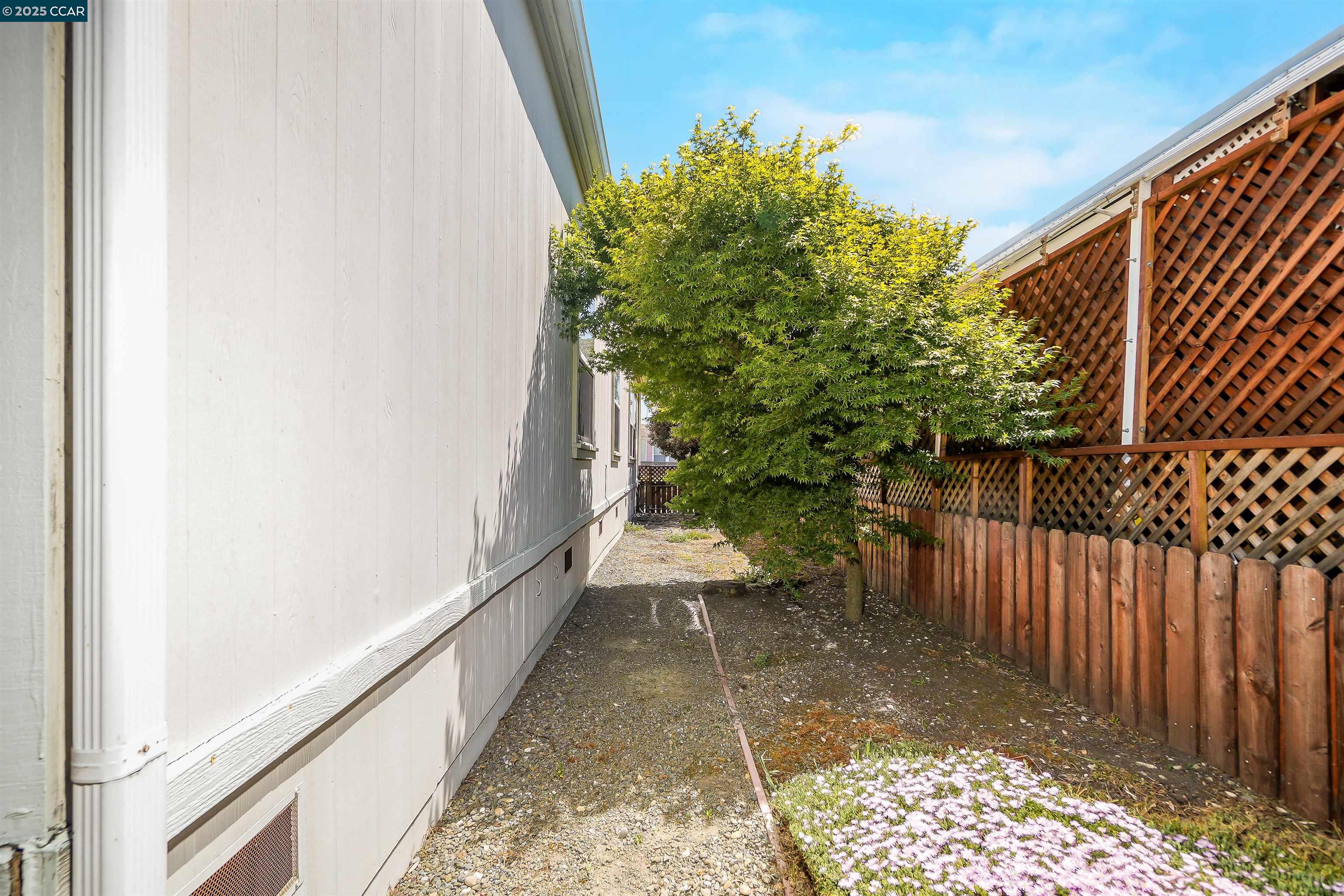Detail Gallery Image 37 of 43 For 1287 Sussex Way, Hayward,  CA 94544 - 3 Beds | 2 Baths