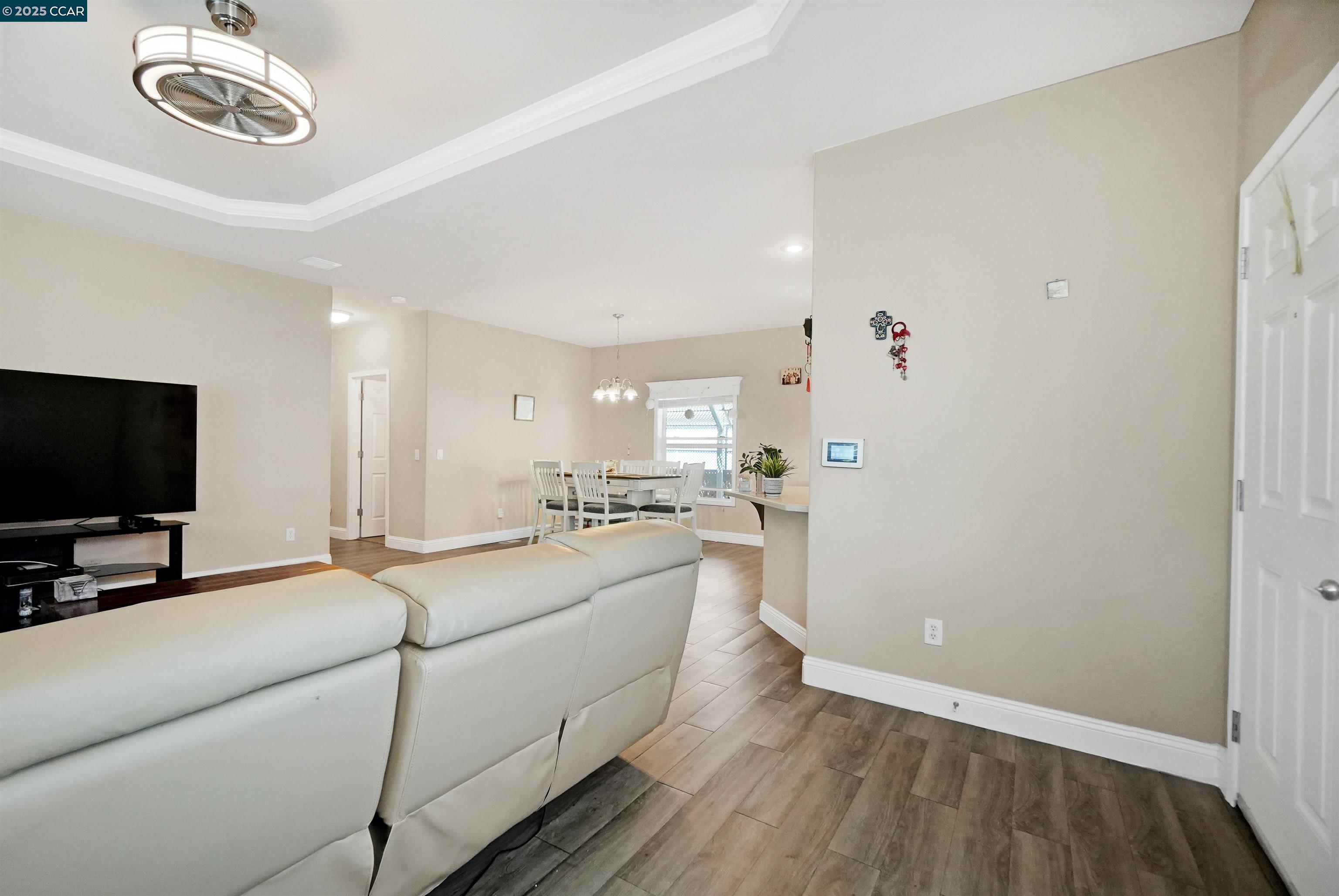 Detail Gallery Image 7 of 43 For 1287 Sussex Way, Hayward,  CA 94544 - 3 Beds | 2 Baths