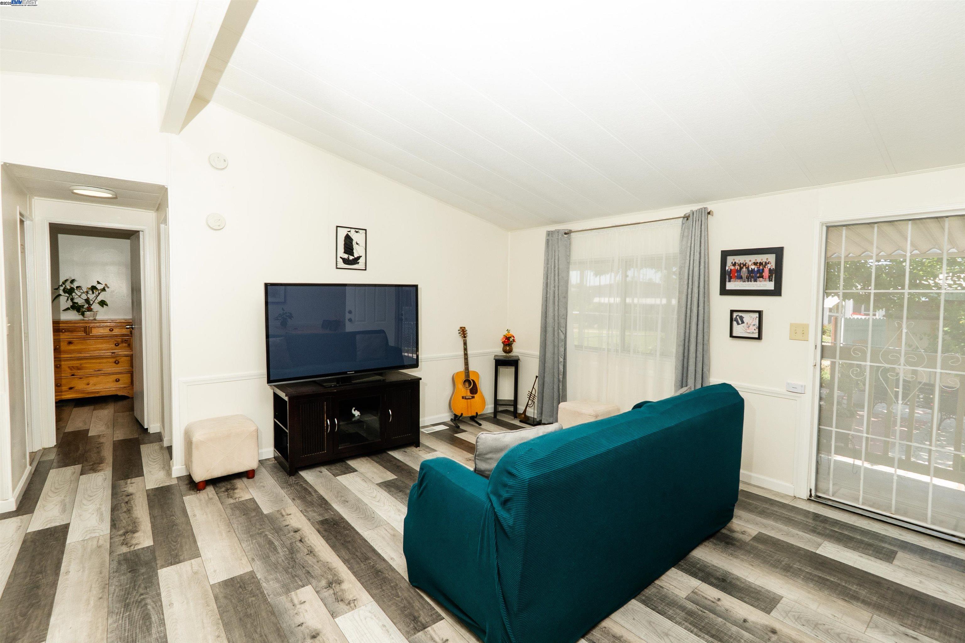 Detail Gallery Image 14 of 41 For 2499 E Gerard Ave #139,  Merced,  CA 95341 - 3 Beds | 2 Baths