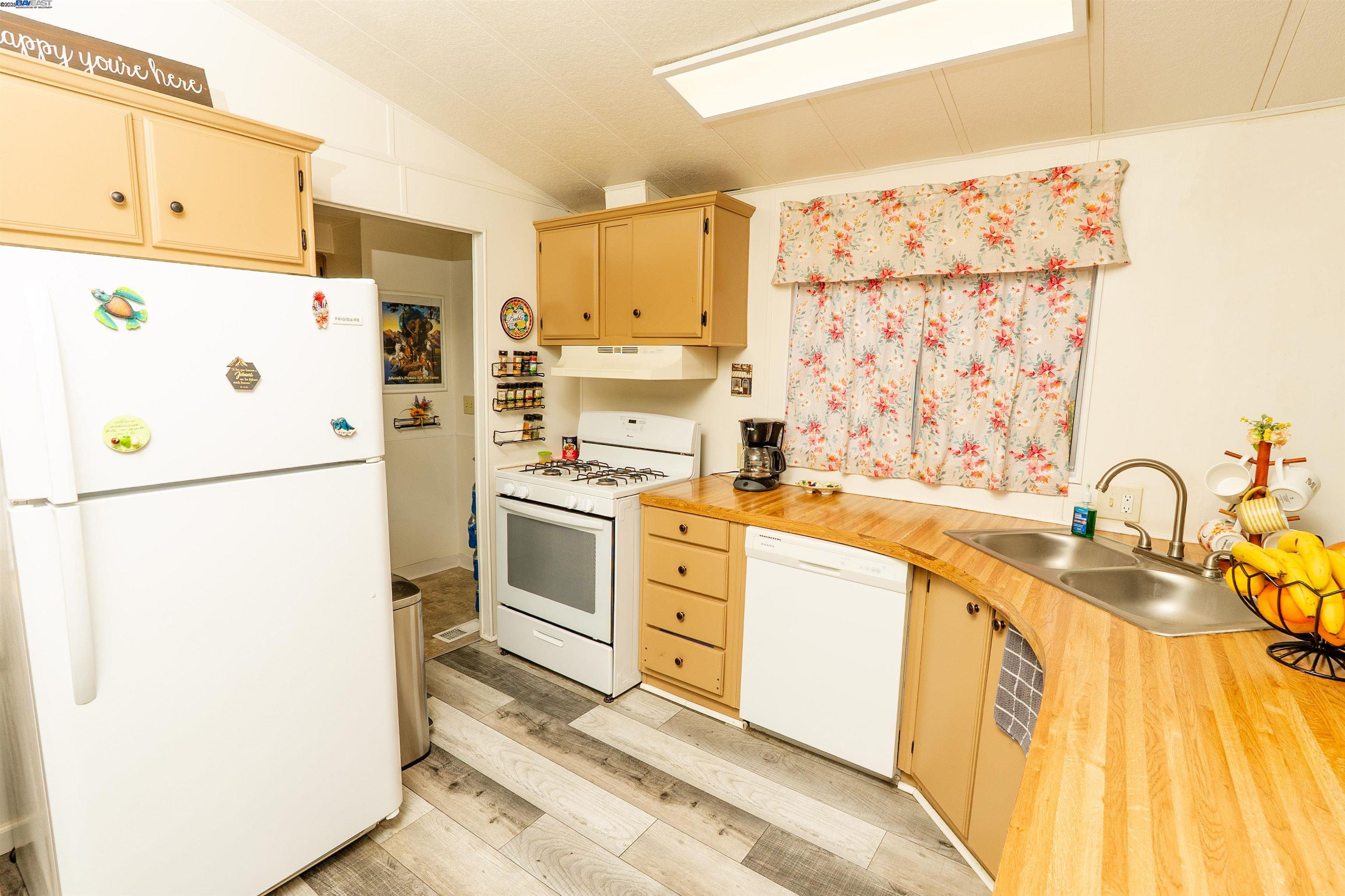 Detail Gallery Image 18 of 41 For 2499 E Gerard Ave #139,  Merced,  CA 95341 - 3 Beds | 2 Baths