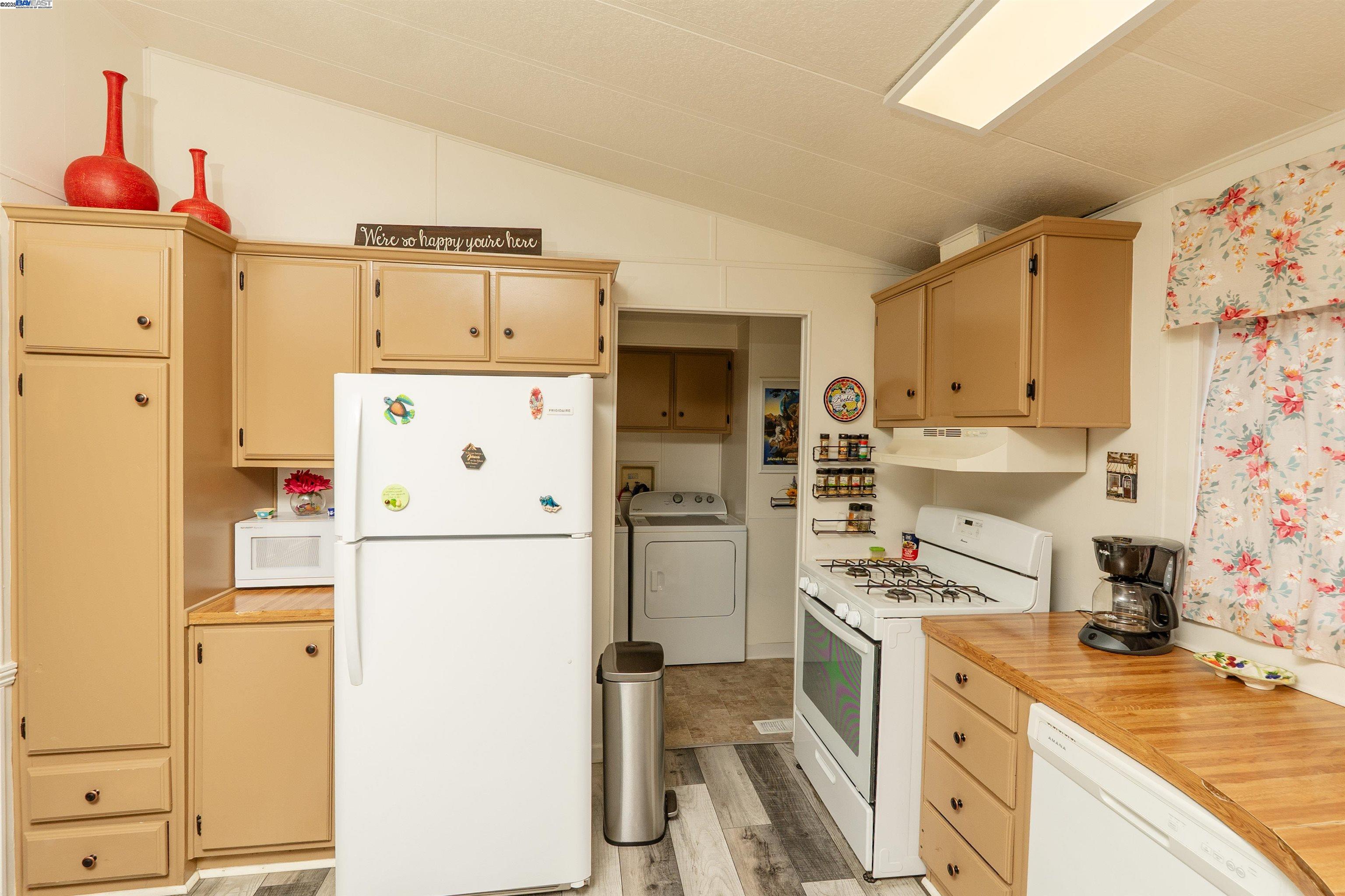 Detail Gallery Image 21 of 41 For 2499 E Gerard Ave #139,  Merced,  CA 95341 - 3 Beds | 2 Baths