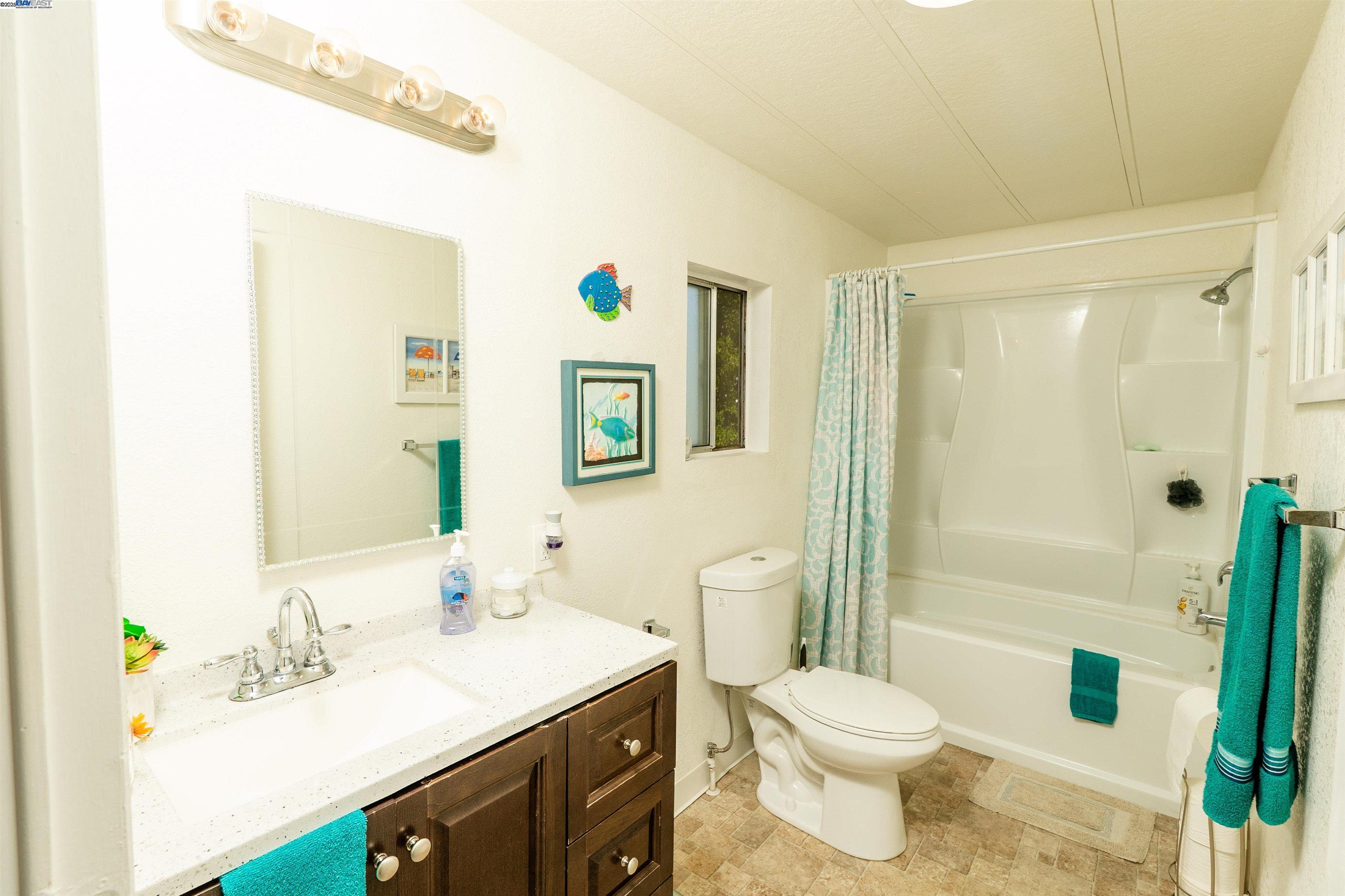 Detail Gallery Image 27 of 41 For 2499 E Gerard Ave #139,  Merced,  CA 95341 - 3 Beds | 2 Baths