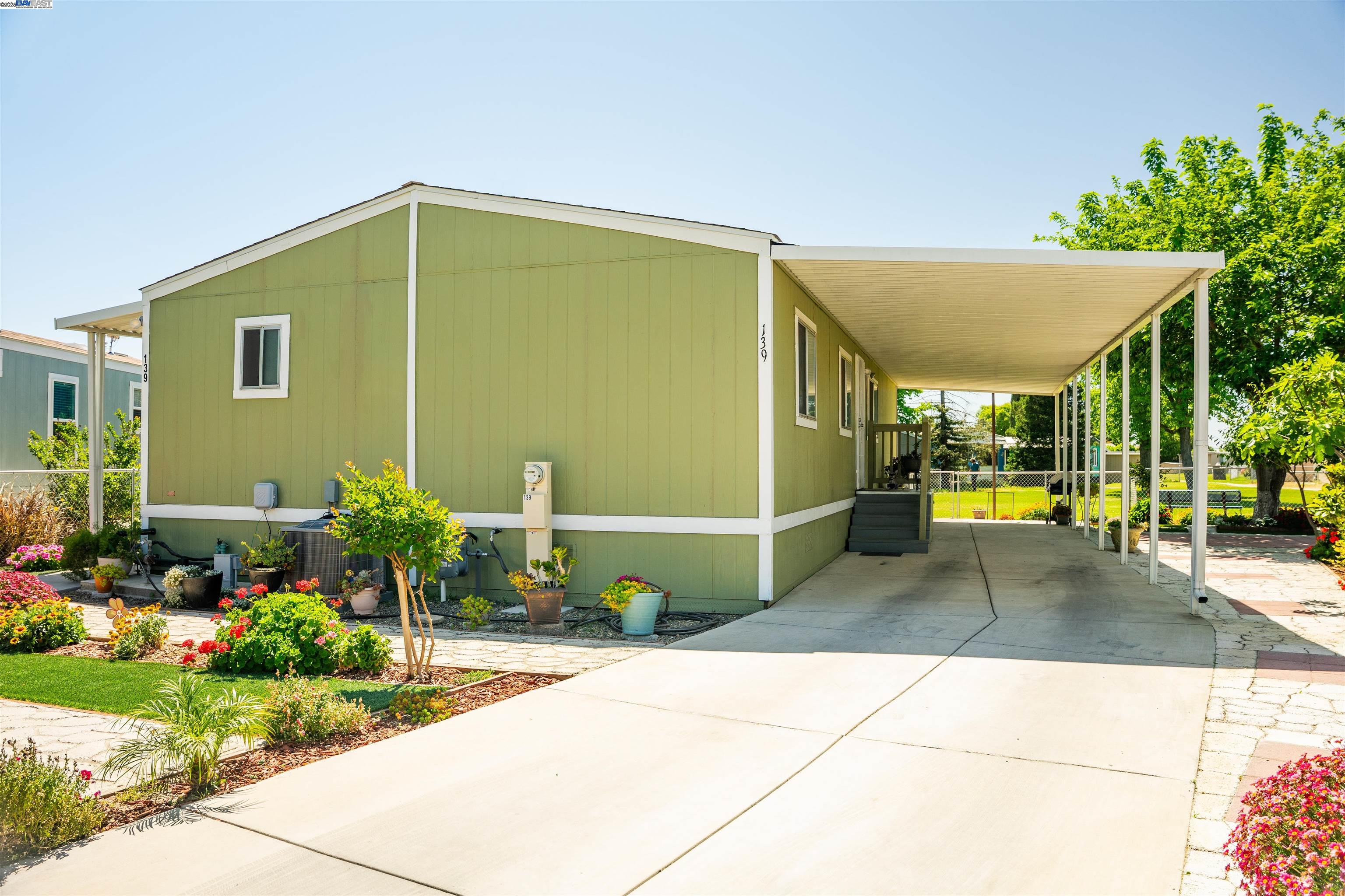 Detail Gallery Image 36 of 41 For 2499 E Gerard Ave #139,  Merced,  CA 95341 - 3 Beds | 2 Baths