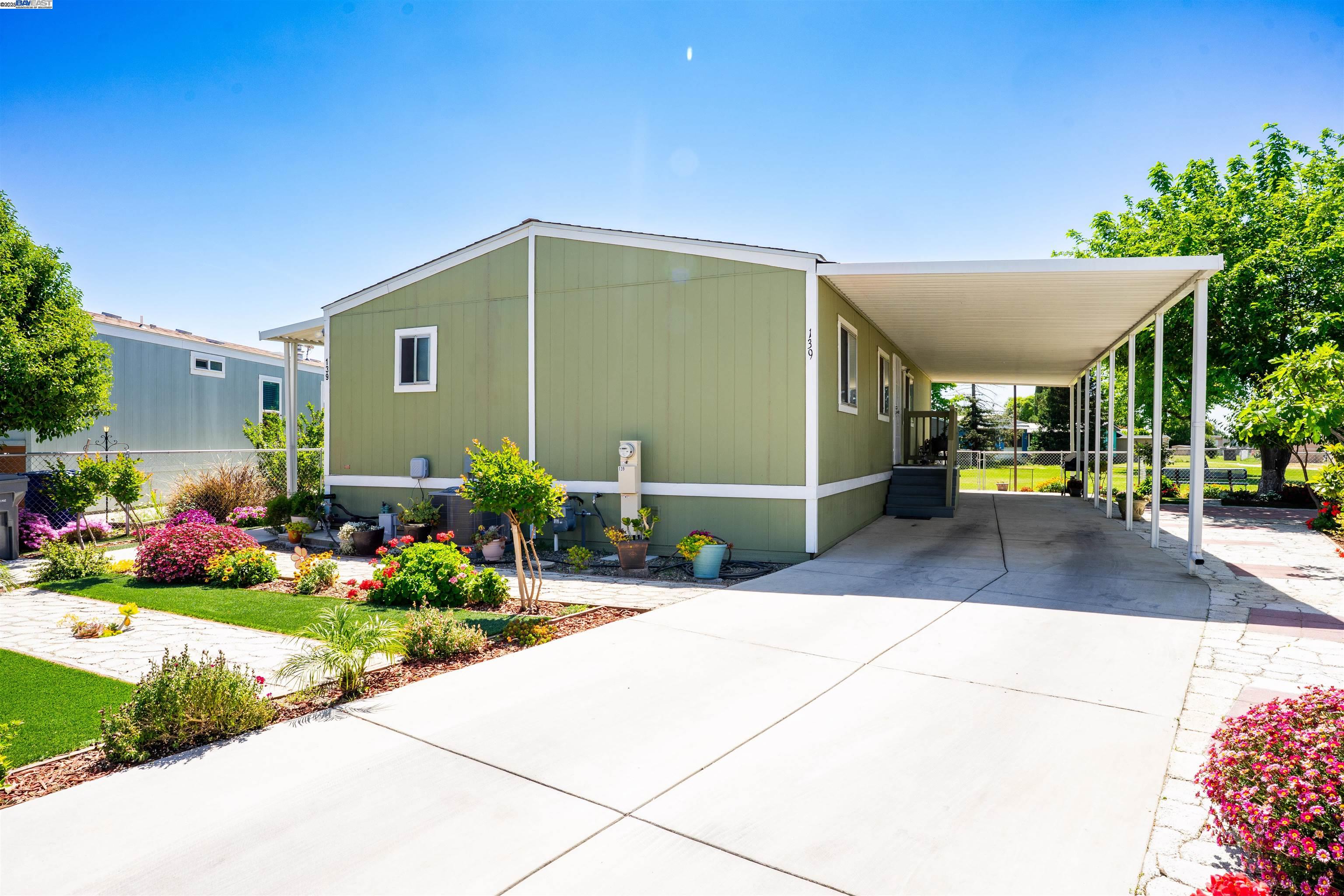 Detail Gallery Image 37 of 41 For 2499 E Gerard Ave #139,  Merced,  CA 95341 - 3 Beds | 2 Baths