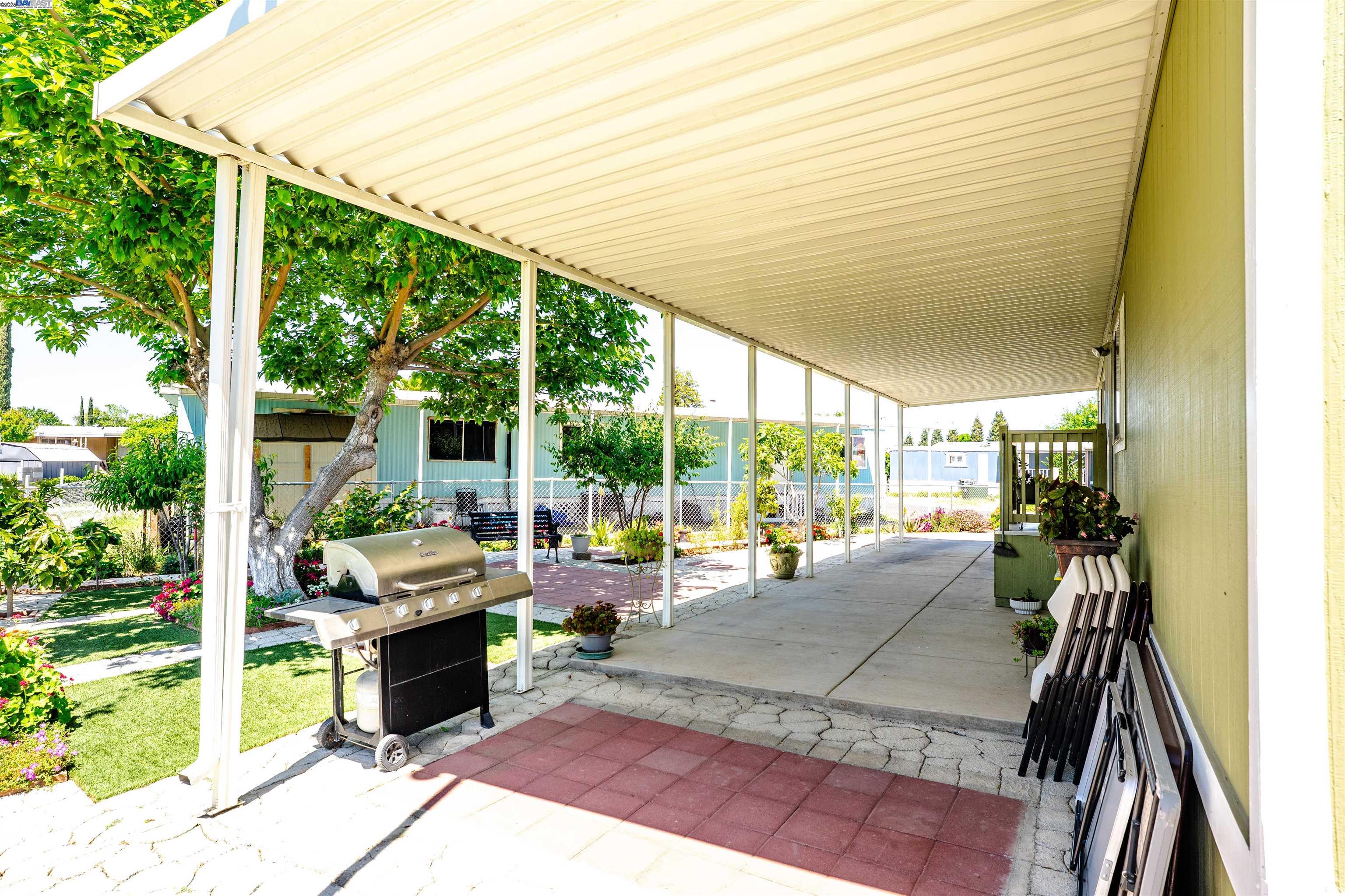 Detail Gallery Image 9 of 41 For 2499 E Gerard Ave #139,  Merced,  CA 95341 - 3 Beds | 2 Baths