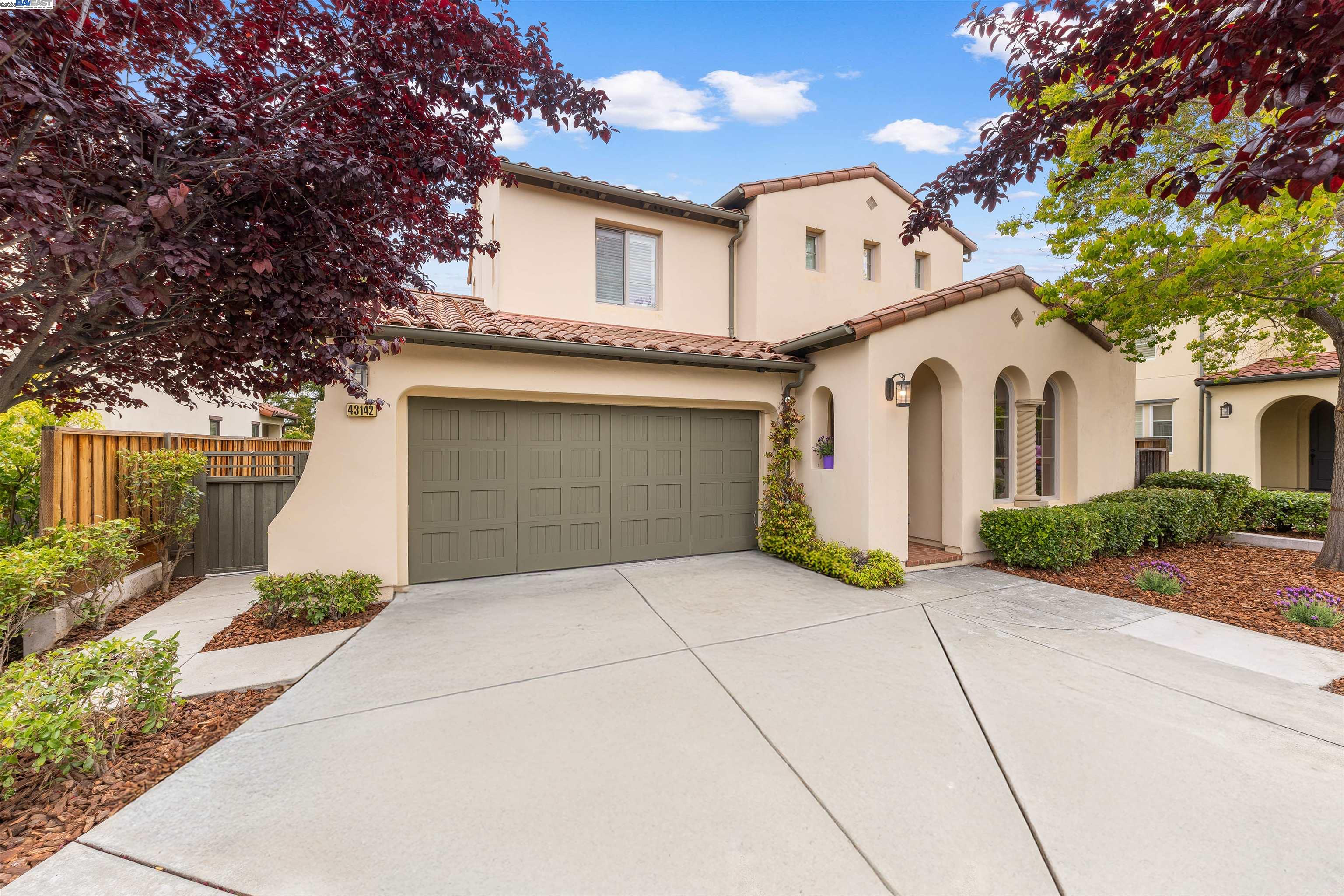 Detail Gallery Image 1 of 1 For 43142 Palm Pl, Fremont,  CA 94539 - 4 Beds | 3 Baths