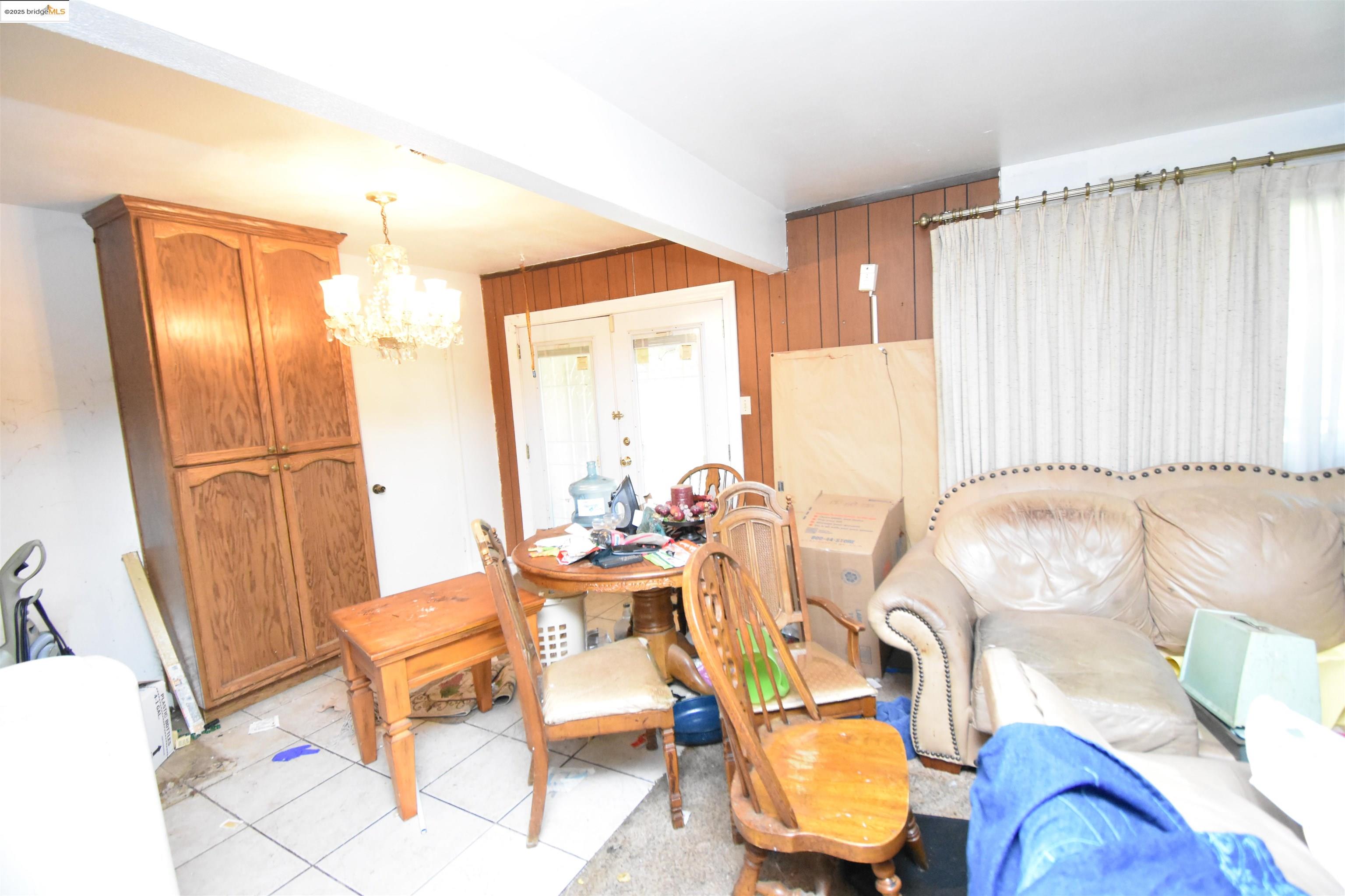 Detail Gallery Image 11 of 20 For 2511 E 9th St, Stockton,  CA 95205 - 3 Beds | 1 Baths