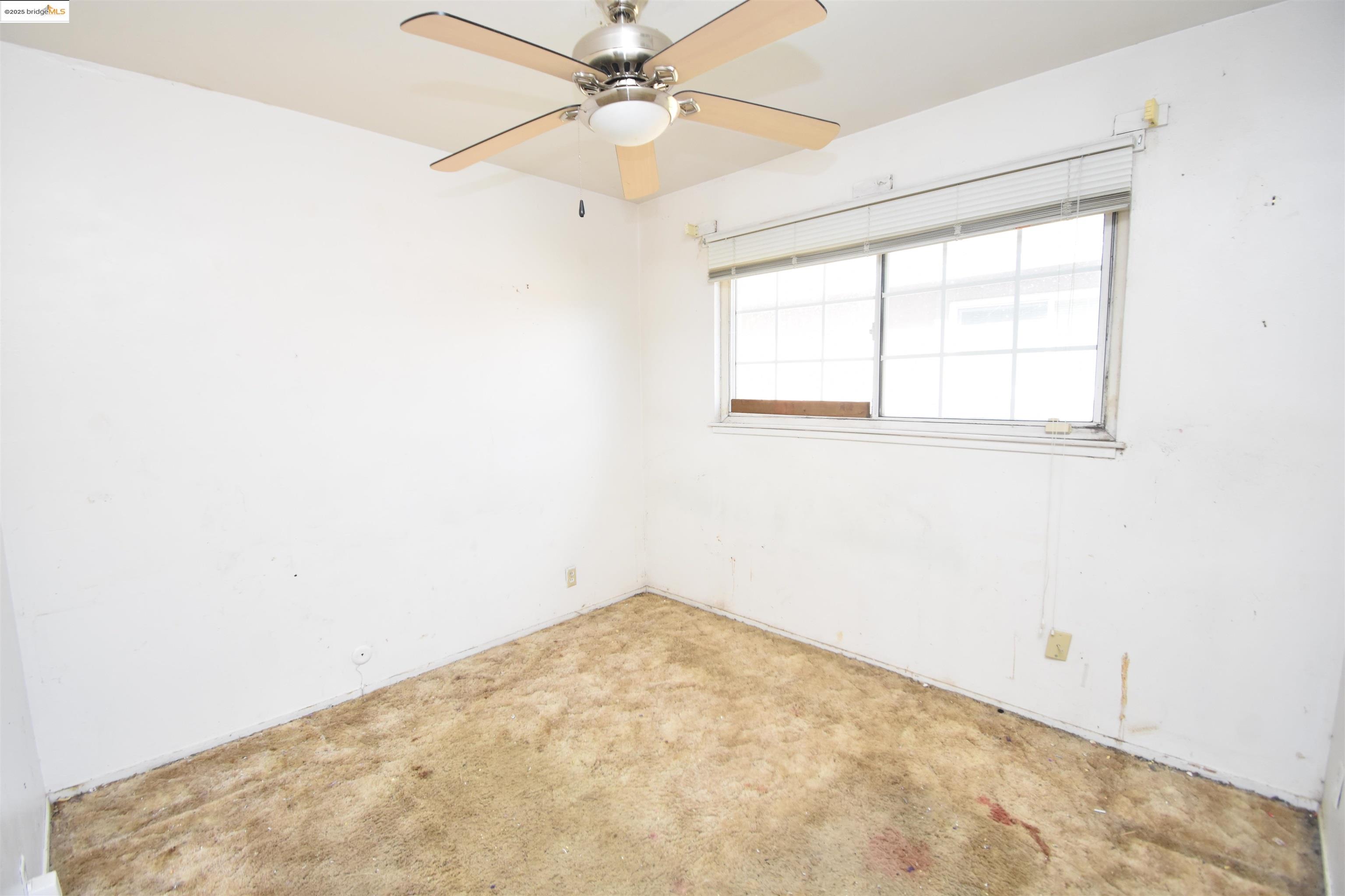 Detail Gallery Image 12 of 20 For 2511 E 9th St, Stockton,  CA 95205 - 3 Beds | 1 Baths