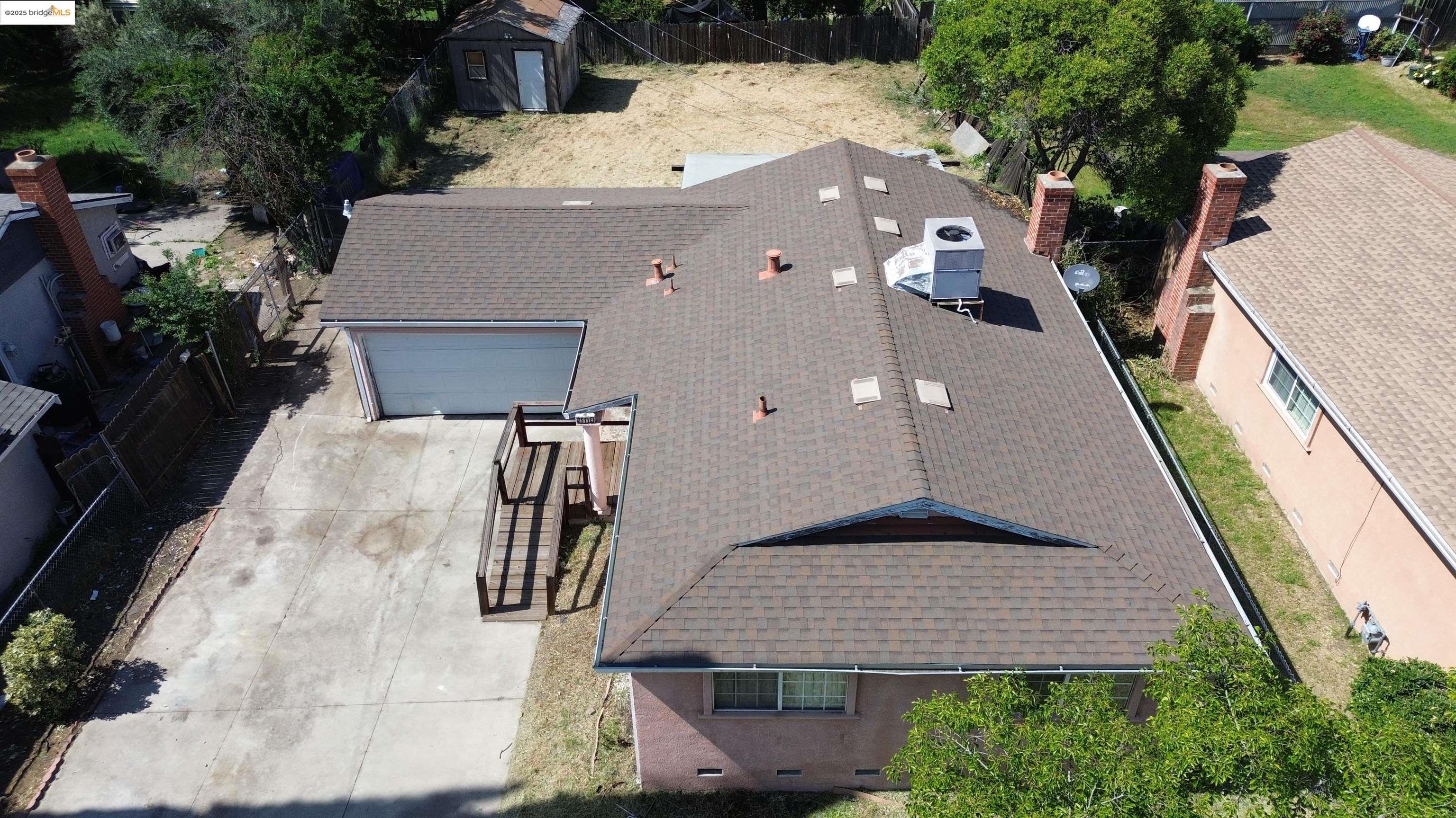 Detail Gallery Image 3 of 20 For 2511 E 9th St, Stockton,  CA 95205 - 3 Beds | 1 Baths