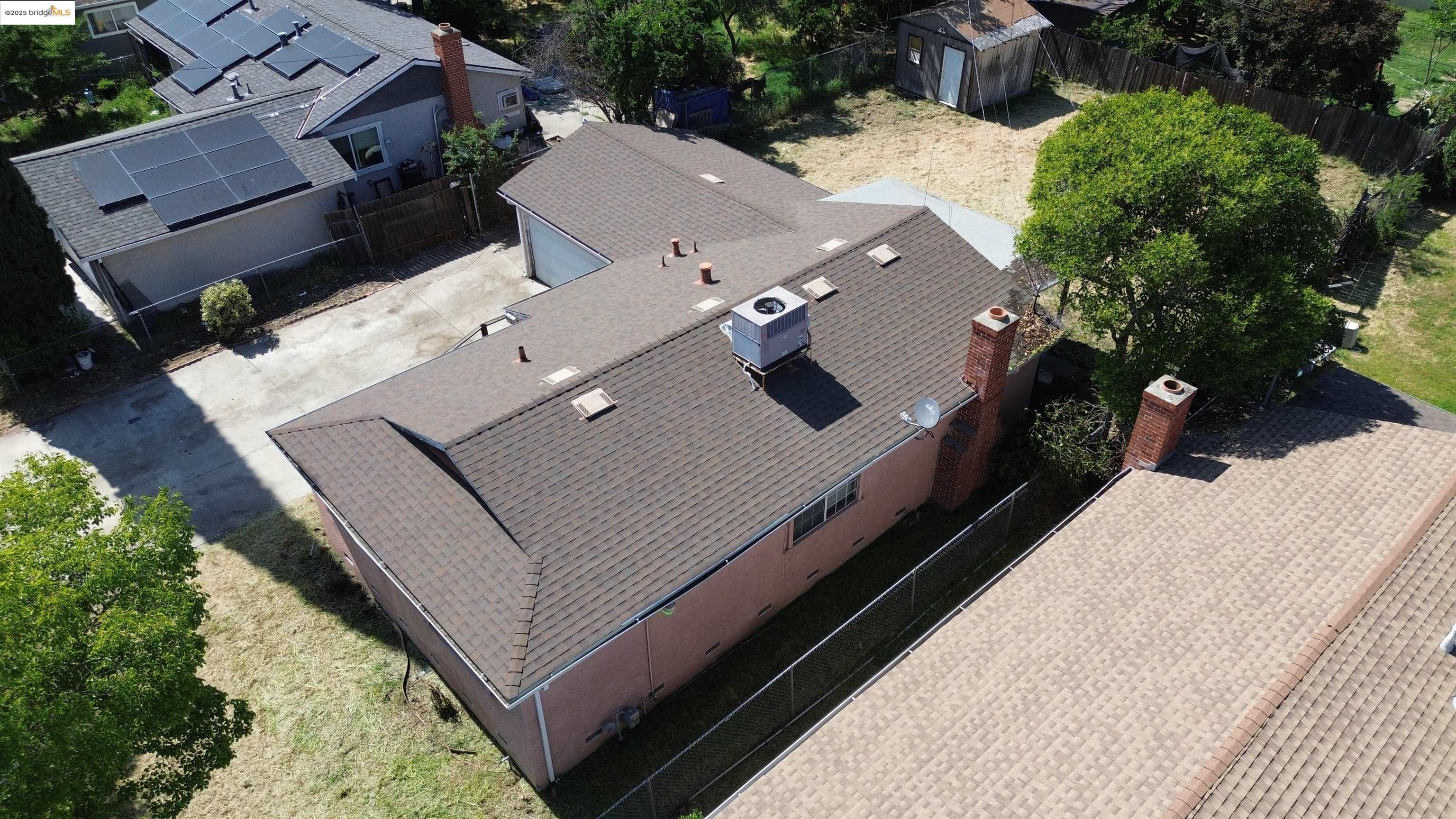 Detail Gallery Image 6 of 20 For 2511 E 9th St, Stockton,  CA 95205 - 3 Beds | 1 Baths