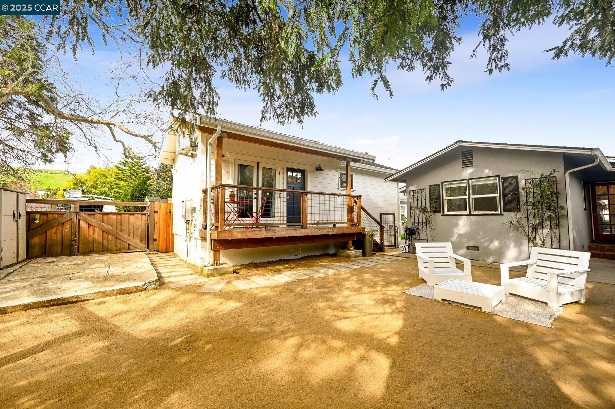 Detail Gallery Image 32 of 36 For 514 Arch Street, Martinez,  CA 94553-3241 - 3 Beds | 2/1 Baths