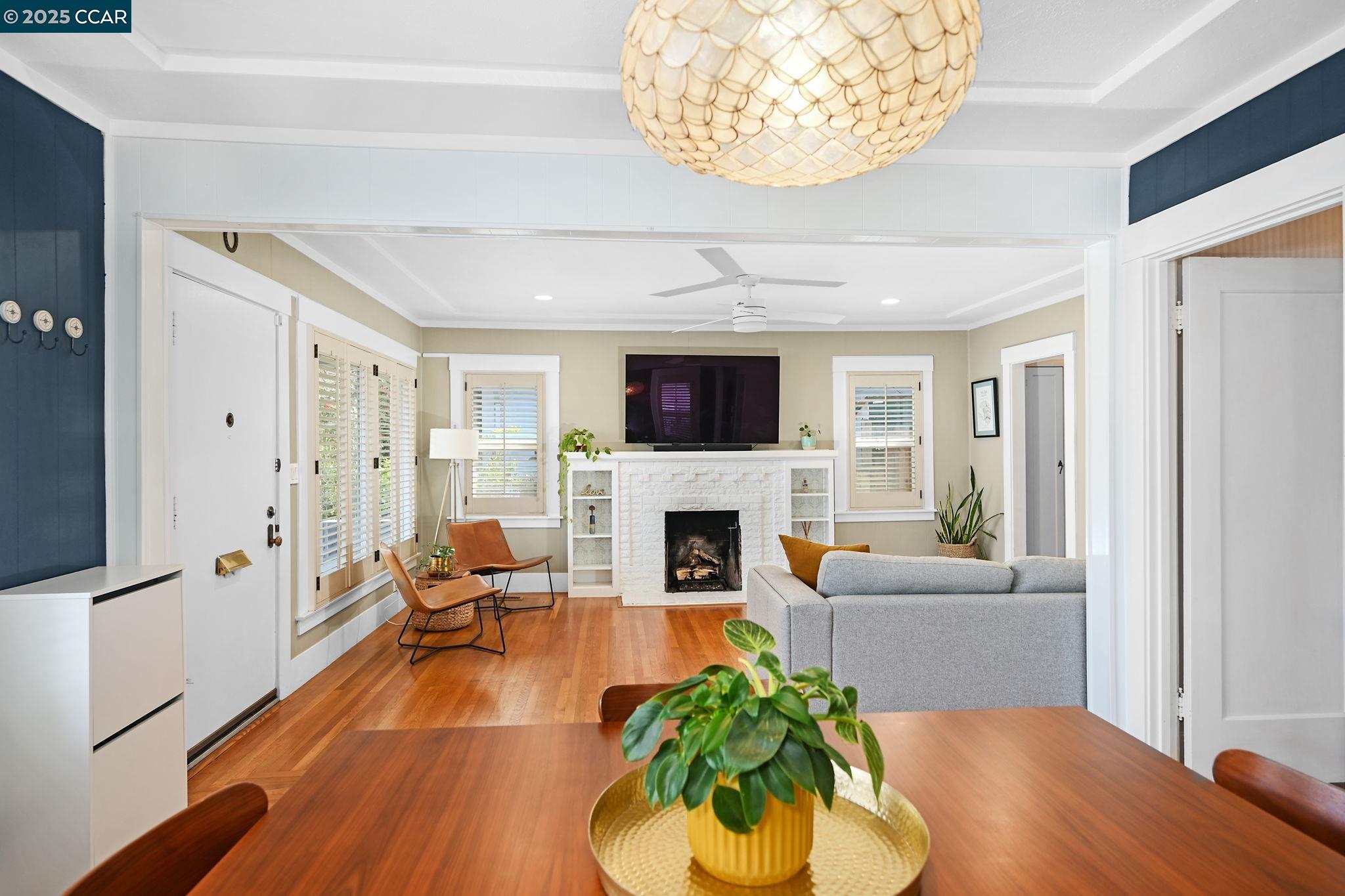 Detail Gallery Image 6 of 36 For 514 Arch Street, Martinez,  CA 94553-3241 - 3 Beds | 2/1 Baths