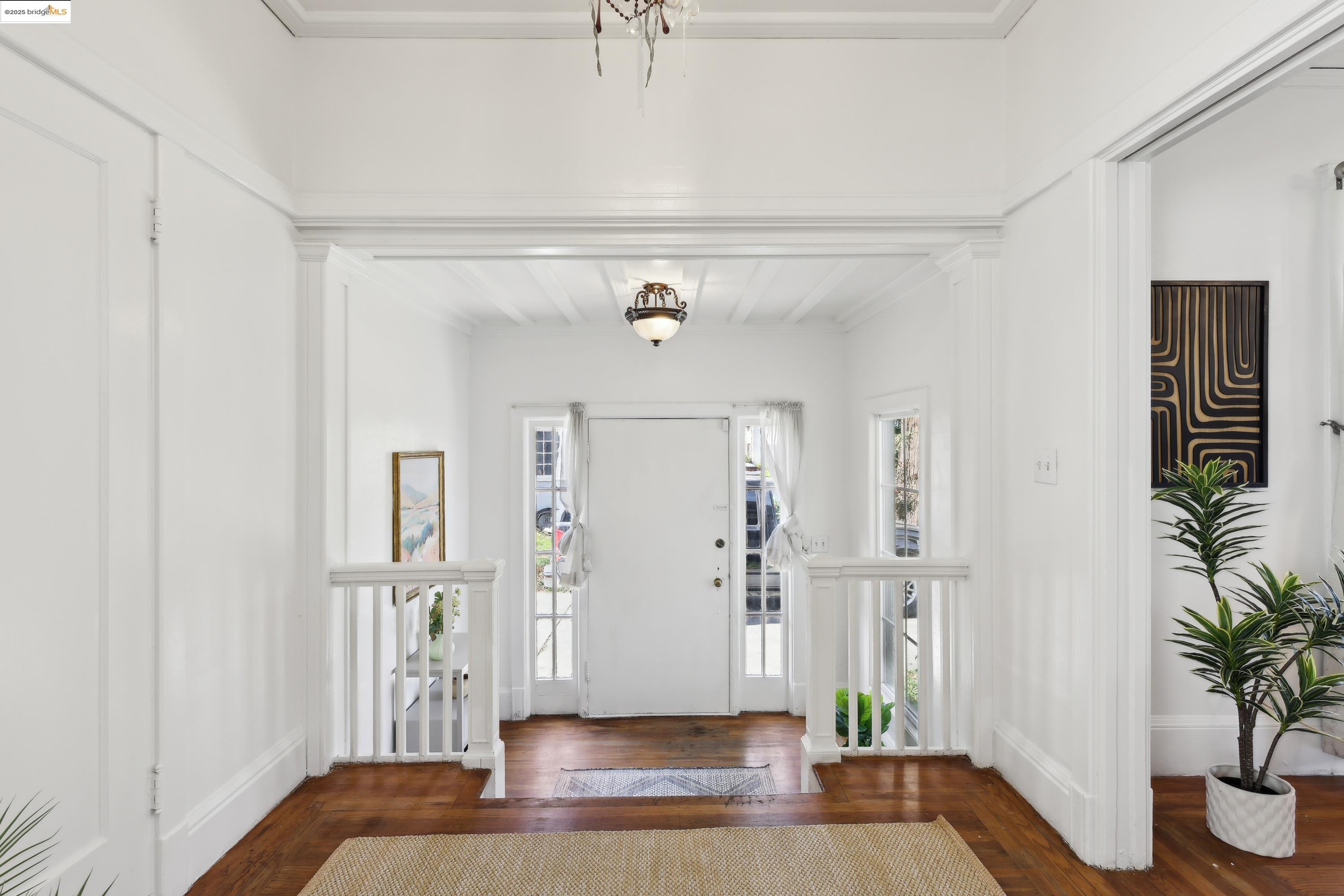 Detail Gallery Image 3 of 58 For 3064 E 15th St, Oakland,  CA 94601 - 5 Beds | 4 Baths