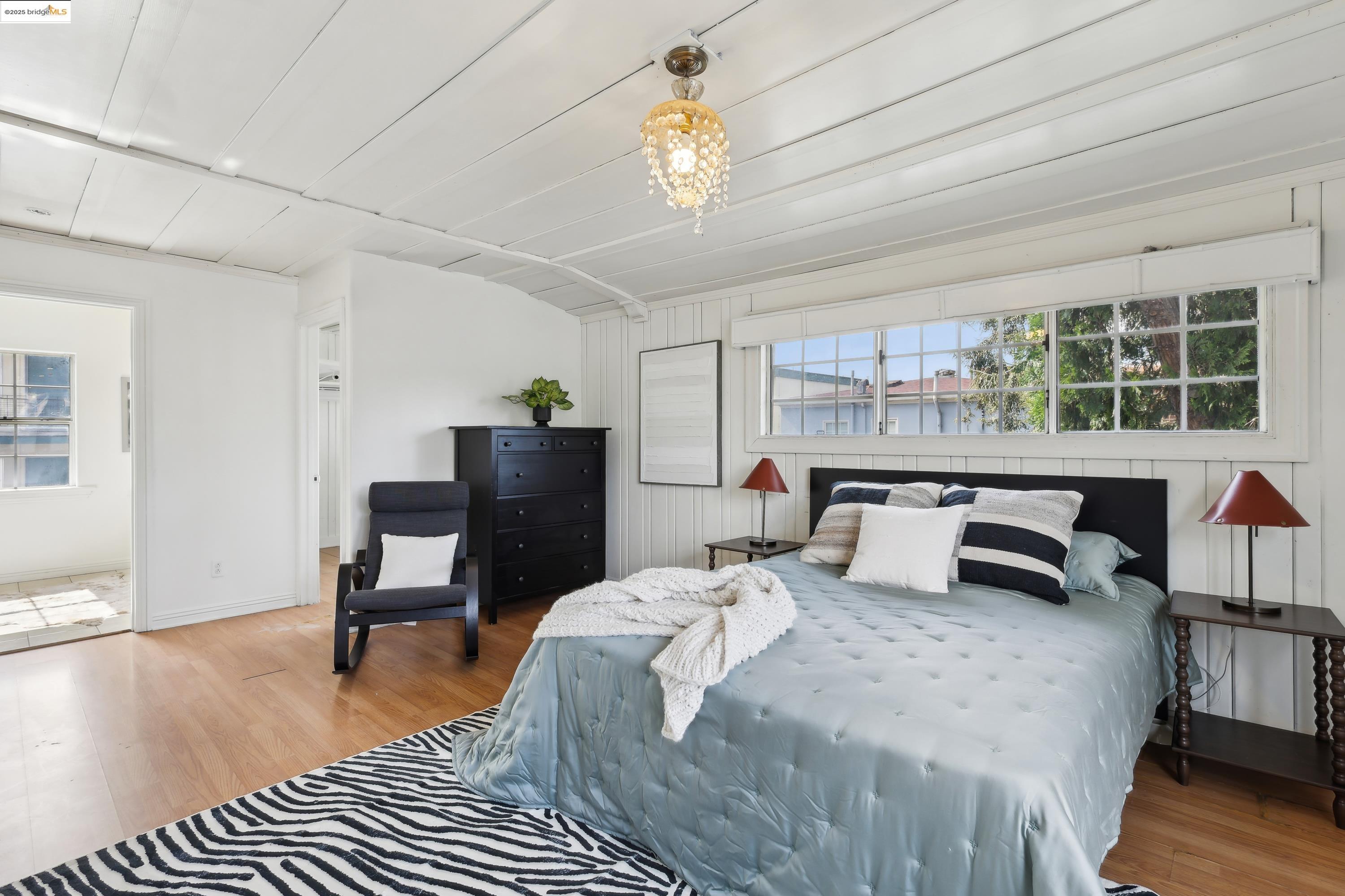 Detail Gallery Image 29 of 58 For 3064 E 15th St, Oakland,  CA 94601 - 5 Beds | 4 Baths