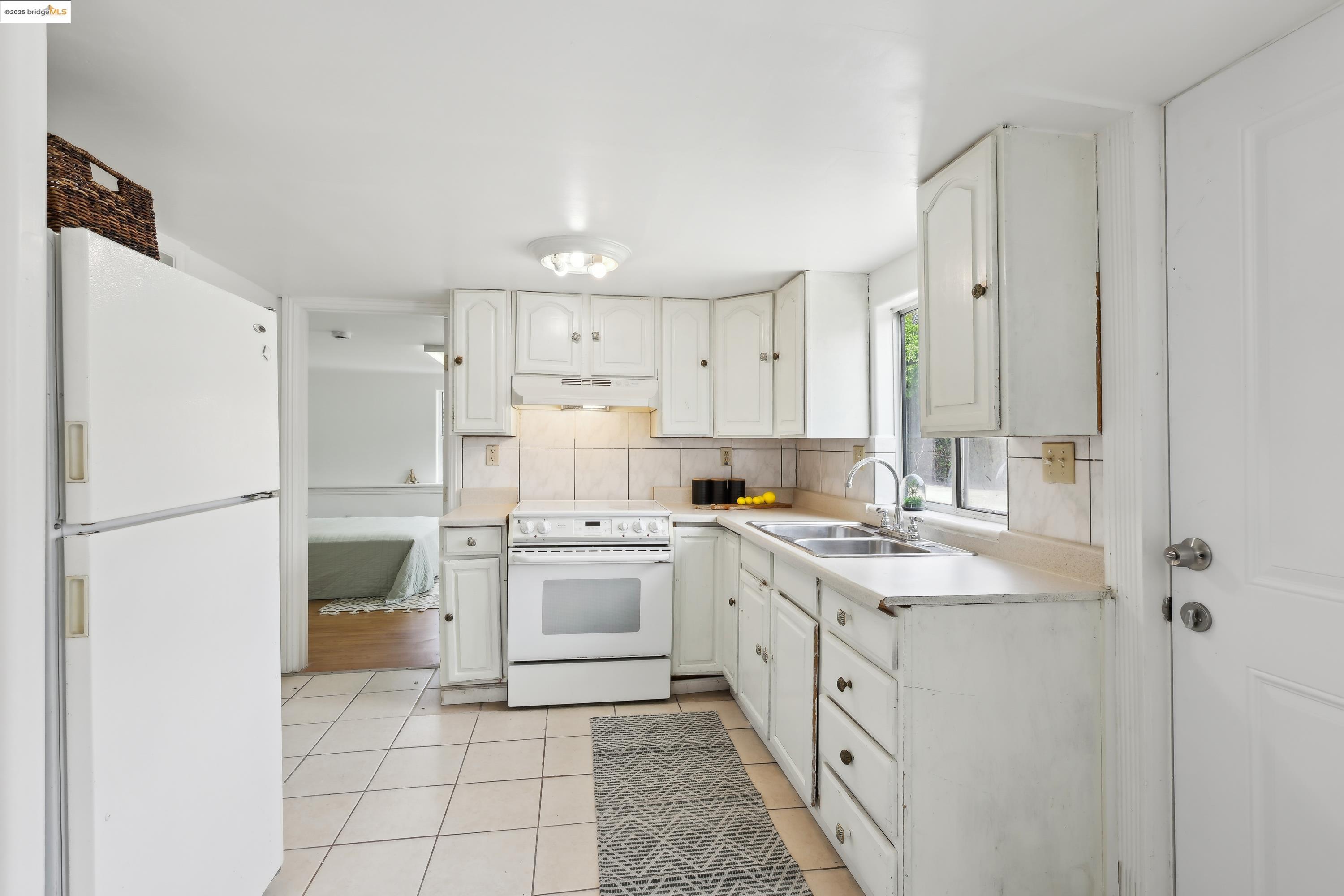 Detail Gallery Image 40 of 58 For 3064 E 15th St, Oakland,  CA 94601 - 5 Beds | 4 Baths