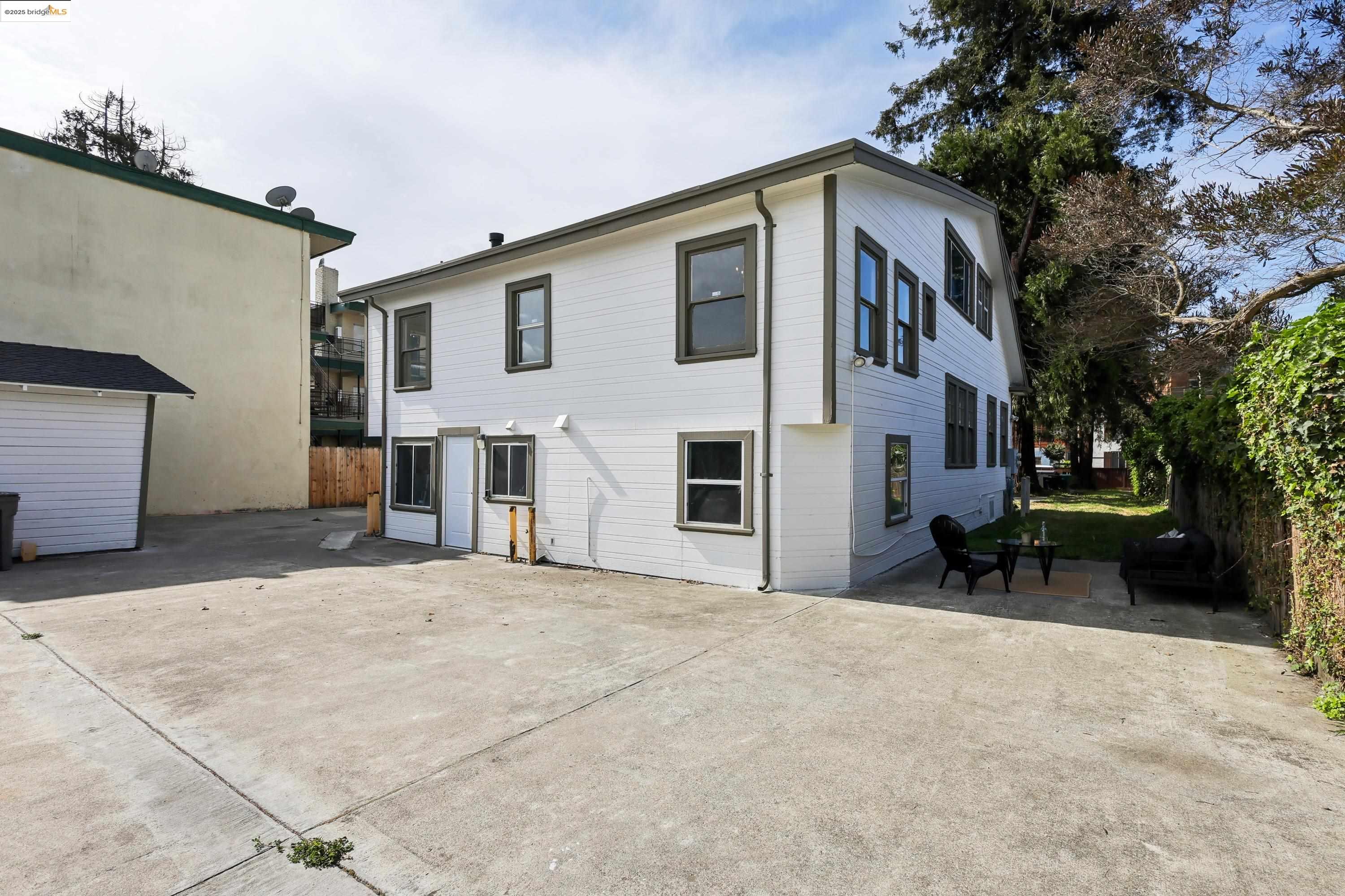Detail Gallery Image 50 of 58 For 3064 E 15th St, Oakland,  CA 94601 - 5 Beds | 4 Baths