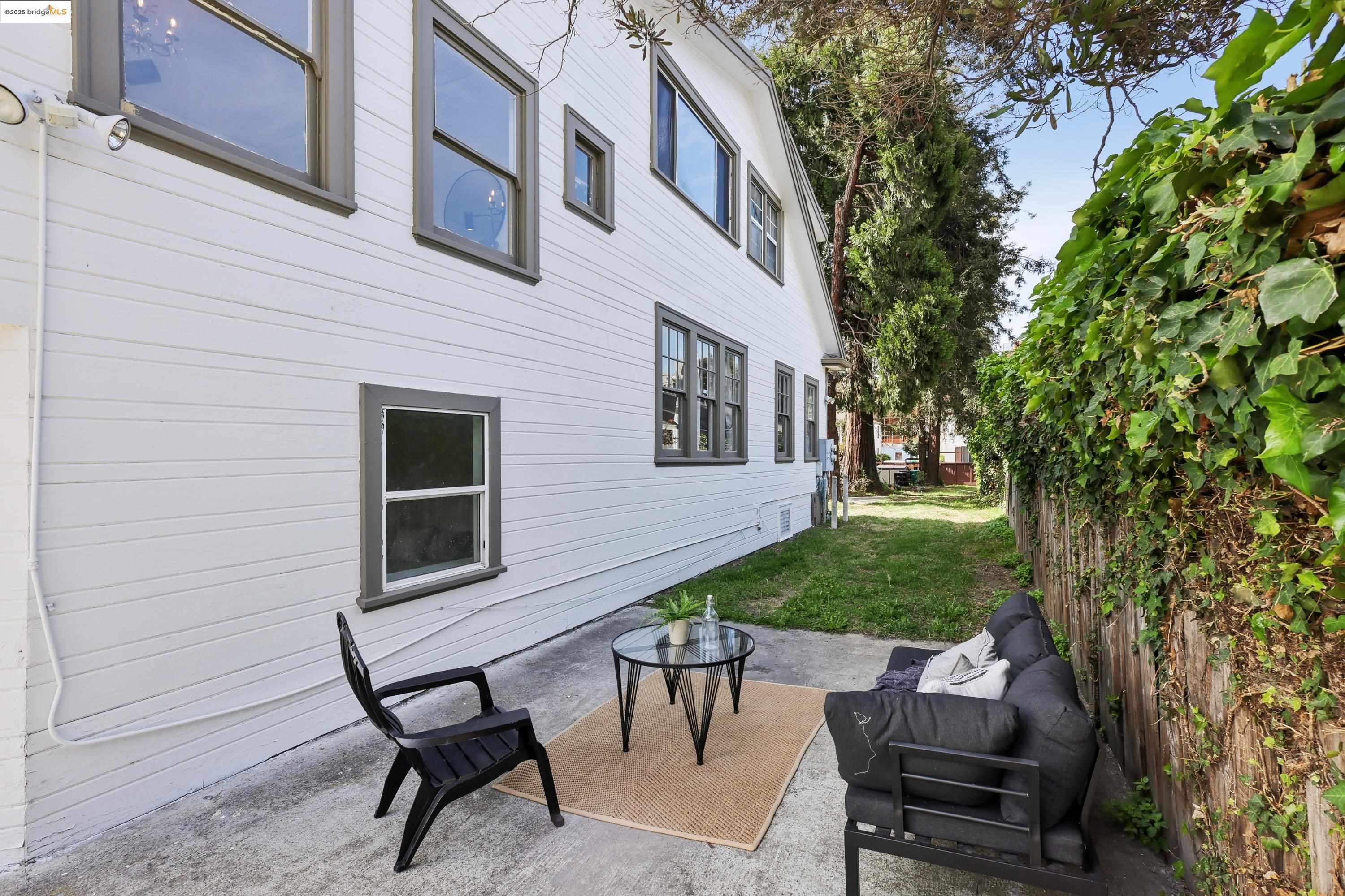 Detail Gallery Image 52 of 58 For 3064 E 15th St, Oakland,  CA 94601 - 5 Beds | 4 Baths