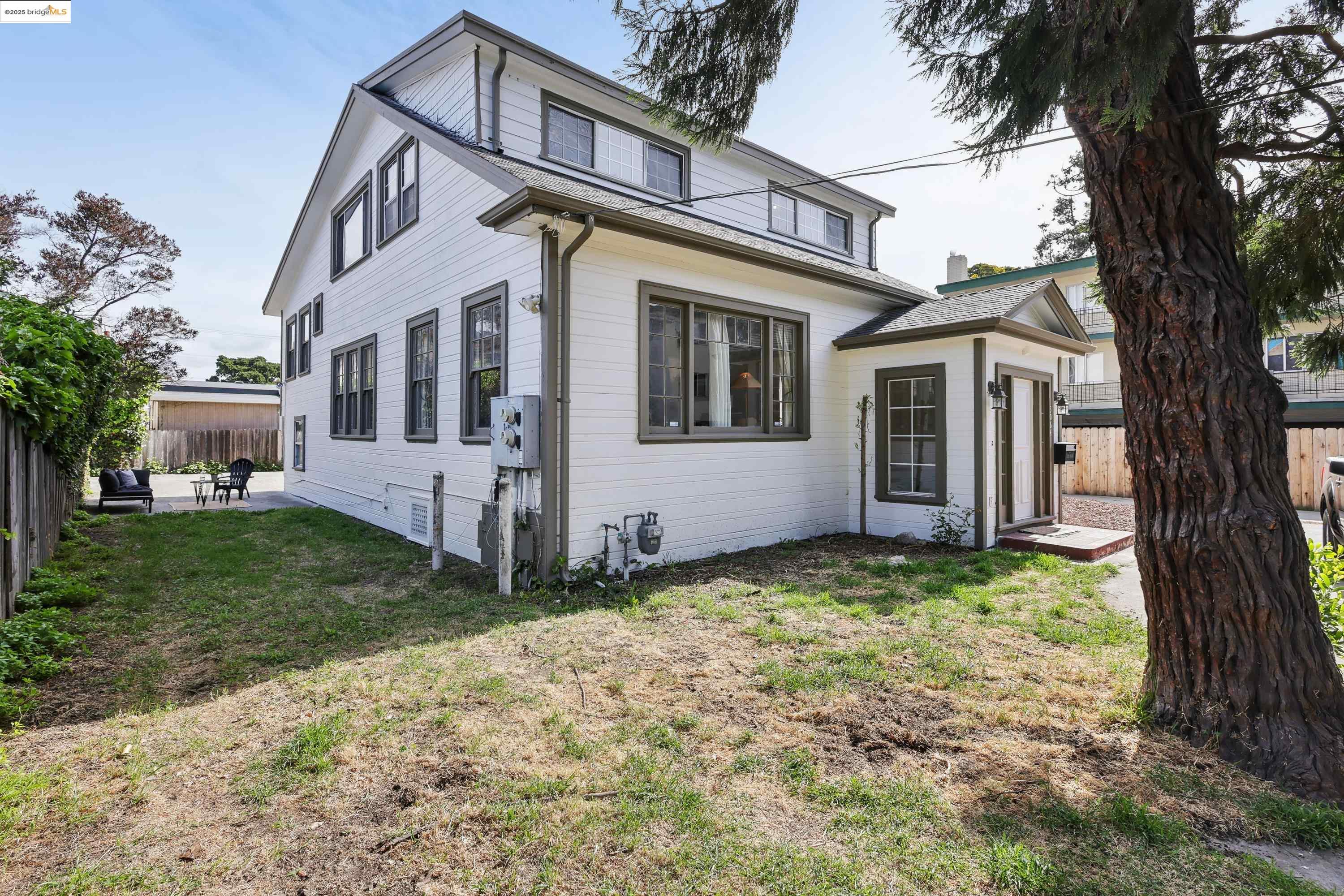 Detail Gallery Image 53 of 58 For 3064 E 15th St, Oakland,  CA 94601 - 5 Beds | 4 Baths
