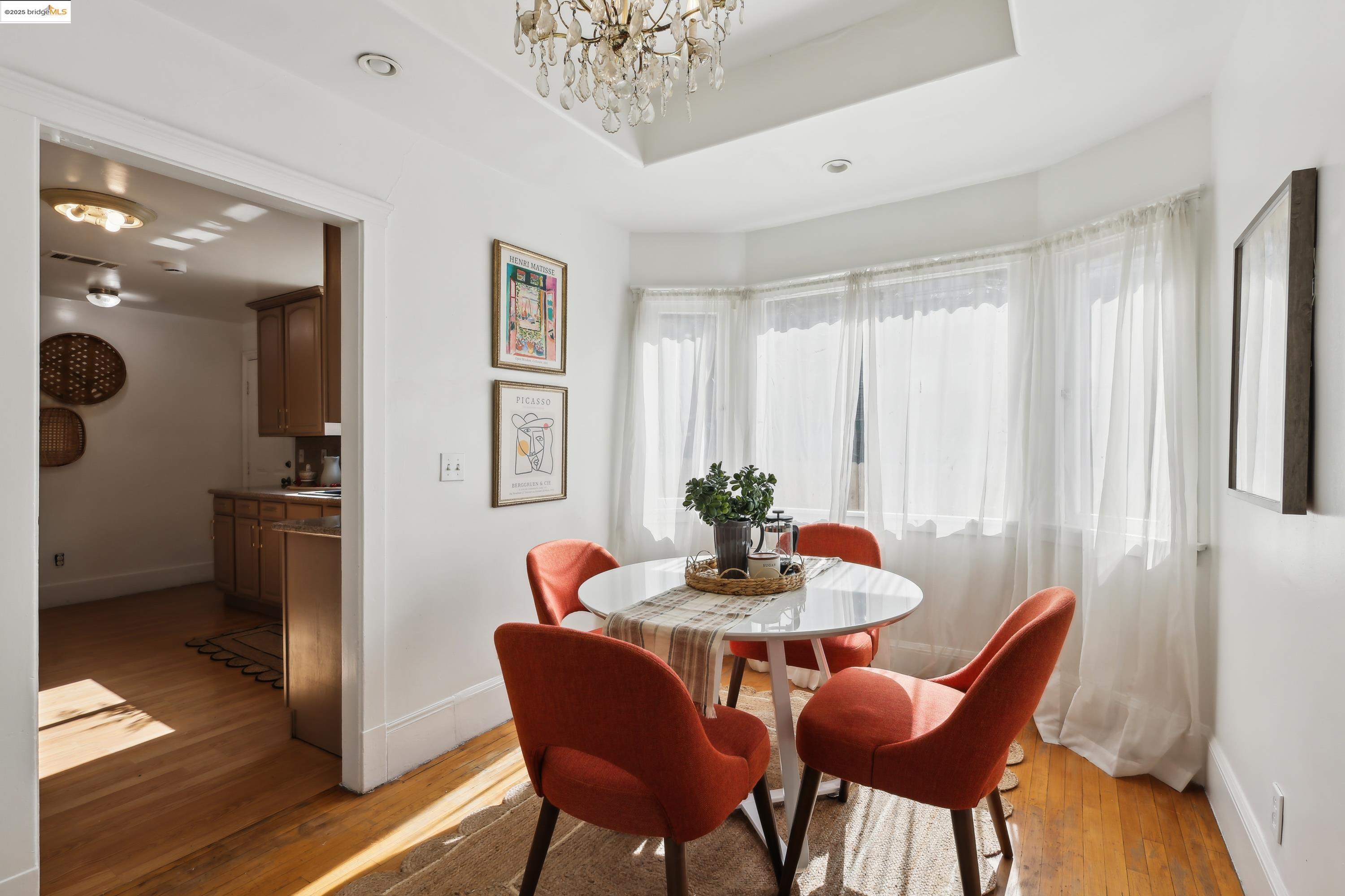 Detail Gallery Image 7 of 58 For 3064 E 15th St, Oakland,  CA 94601 - 5 Beds | 4 Baths
